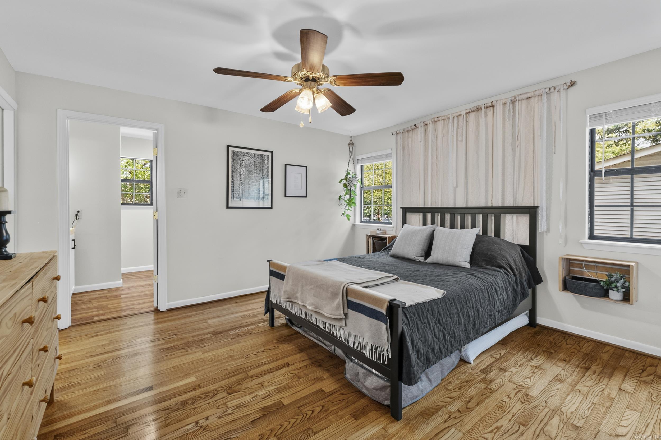 910 Wildwood Avenue Property Photo 15