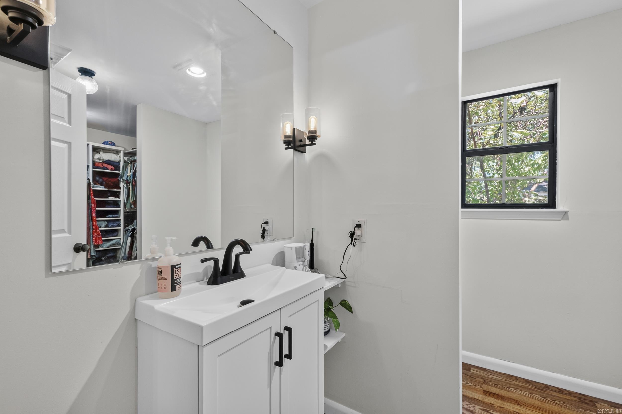 910 Wildwood Avenue Property Photo 17
