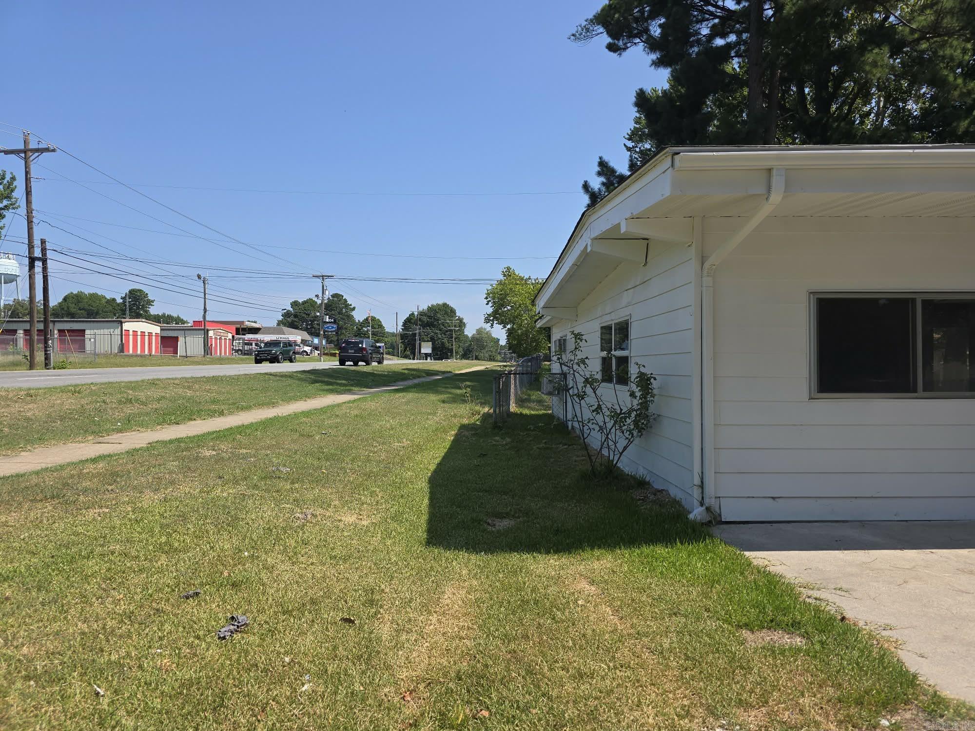 1516 Gregory Street Property Photo 3