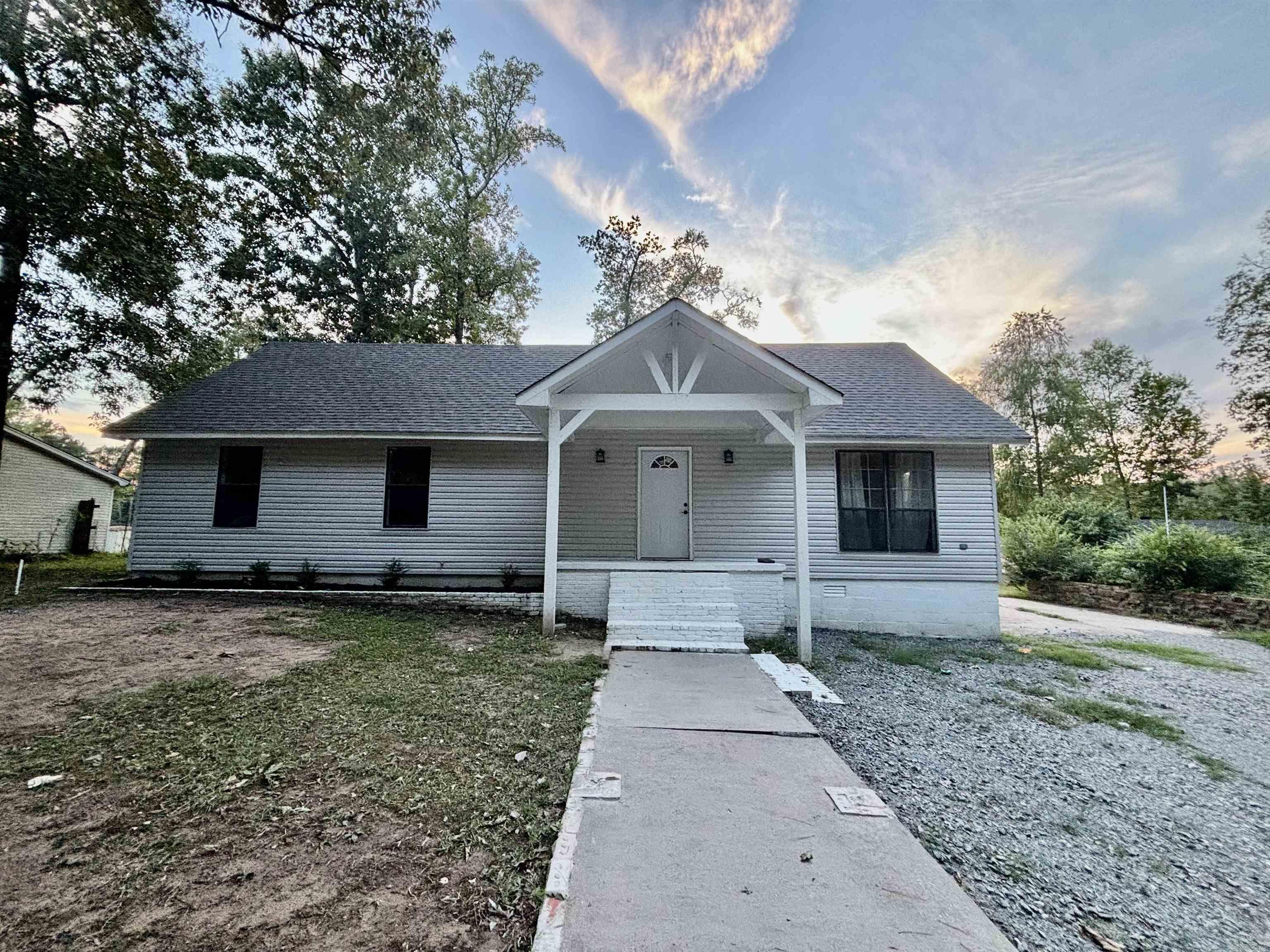 17904 Michael Todd Lane Property Photo 4