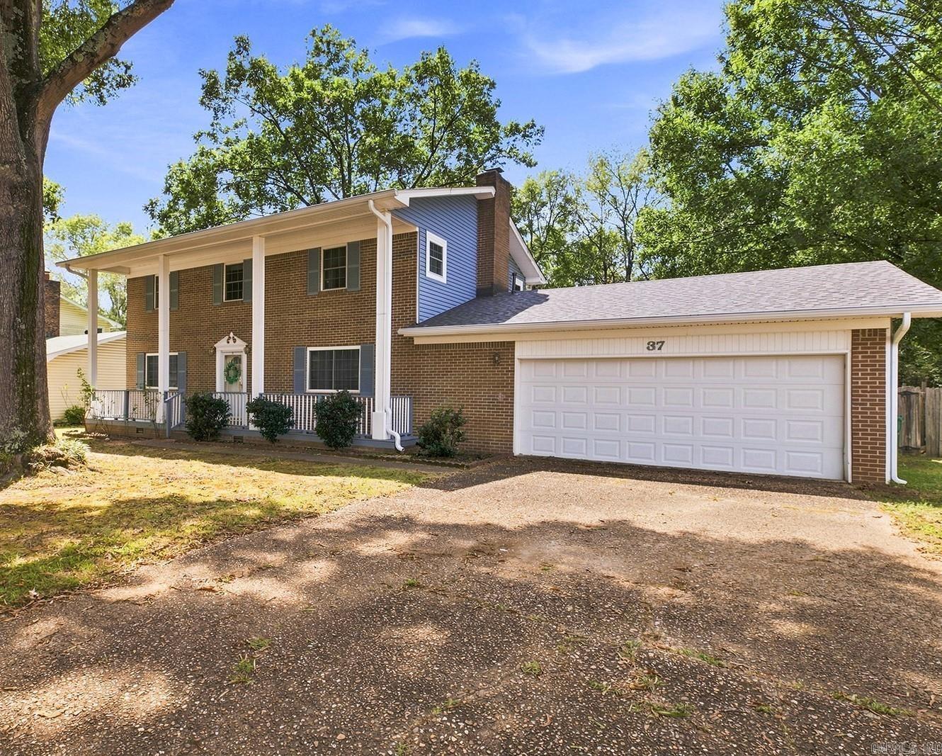 37 Cardinal Valley Drive Property Photo 2