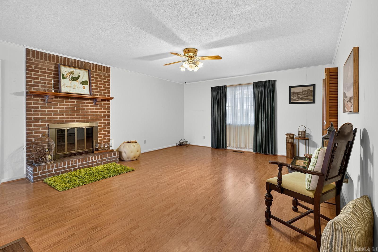 37 Cardinal Valley Drive Property Photo 6