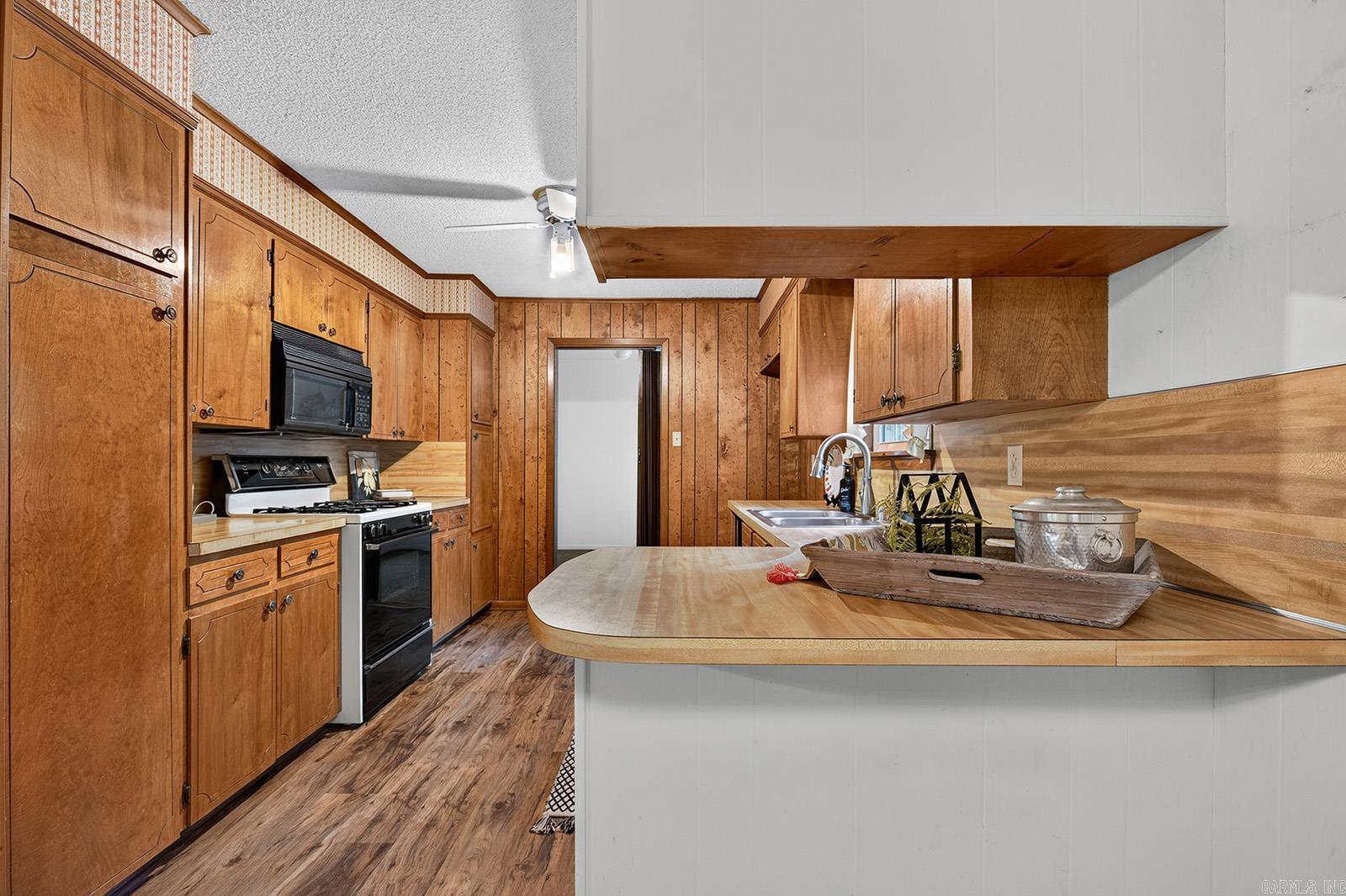 37 Cardinal Valley Drive Property Photo 8