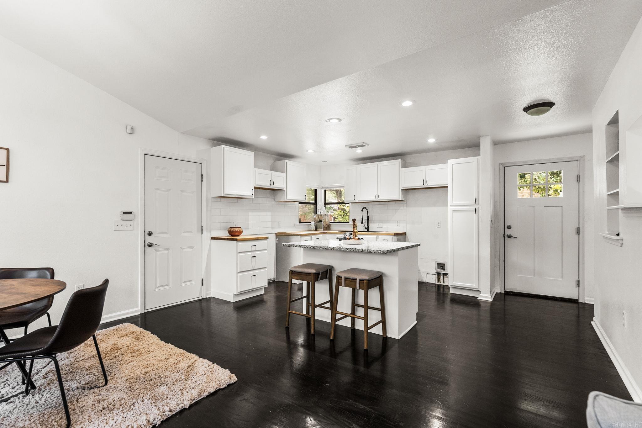 2016 Durwood Road Property Photo 16