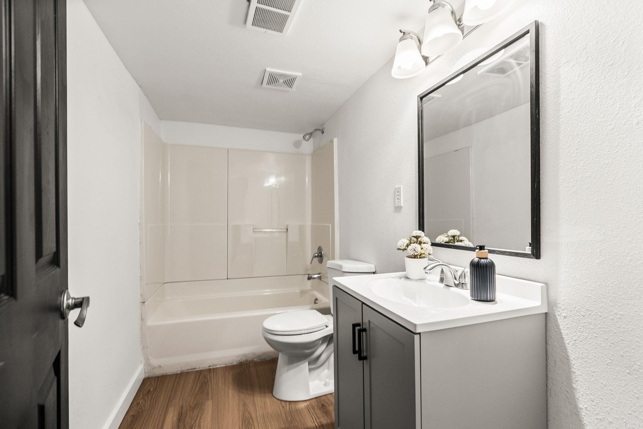 2016 Durwood Road Property Photo 39