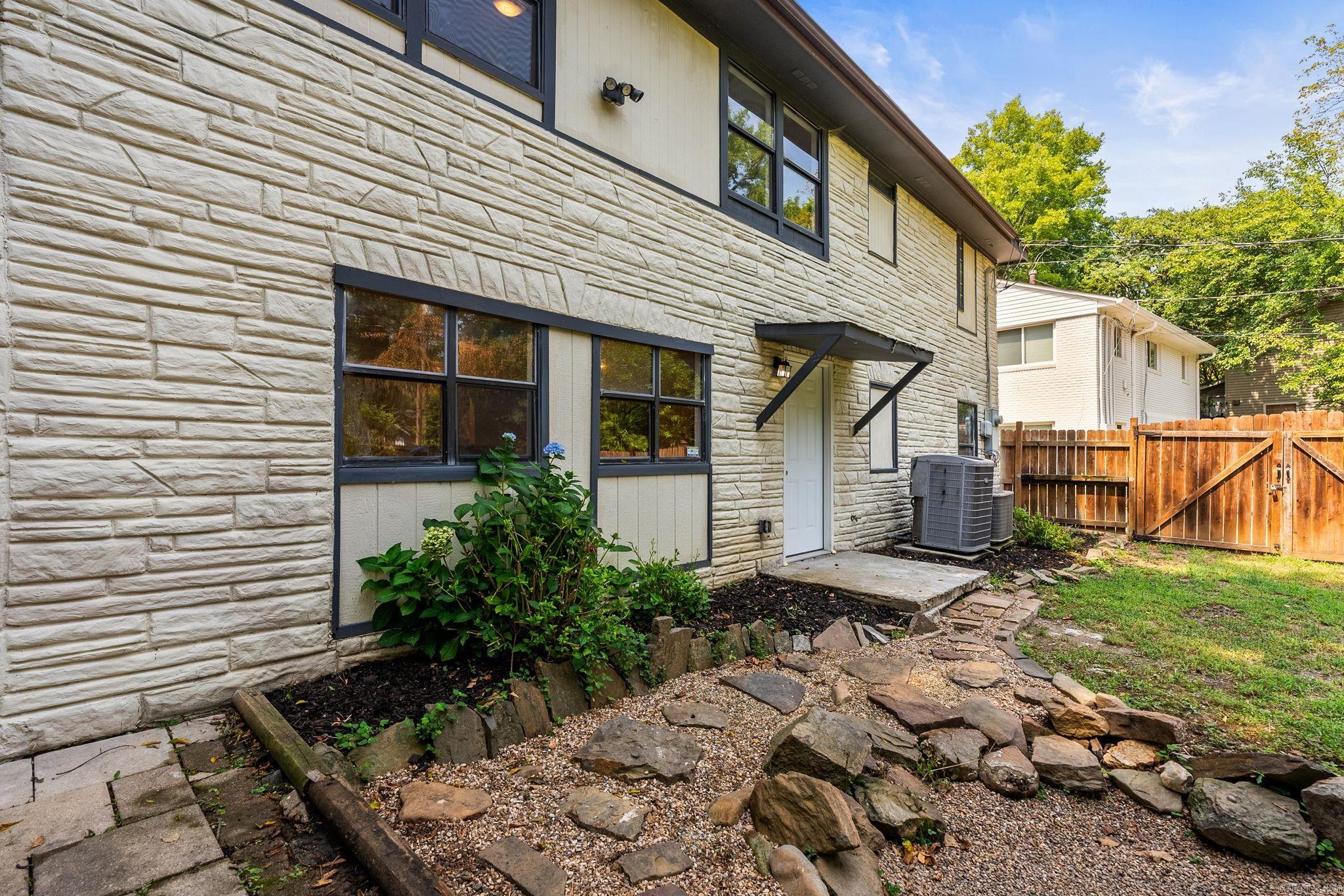 2016 Durwood Road Property Photo 46
