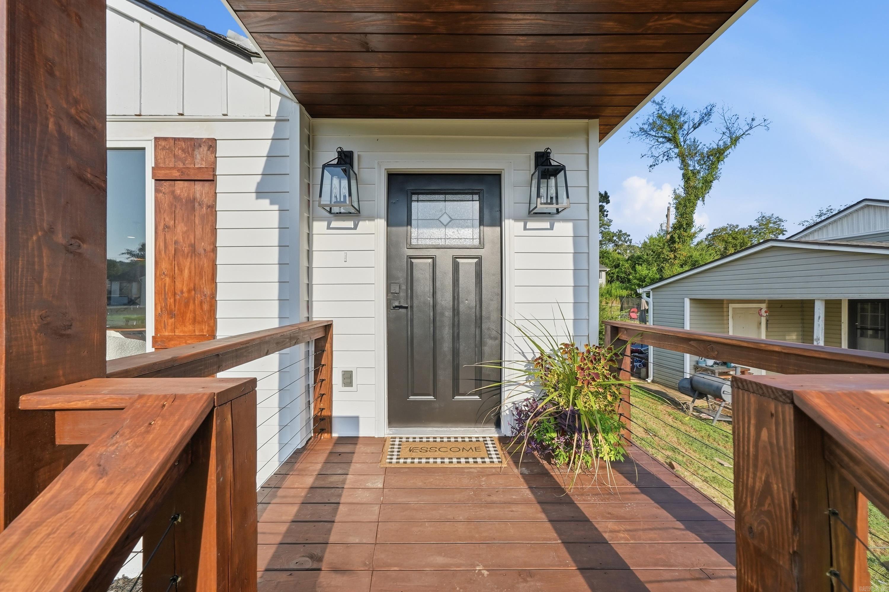 2909 Dalewood Road Property Photo 1