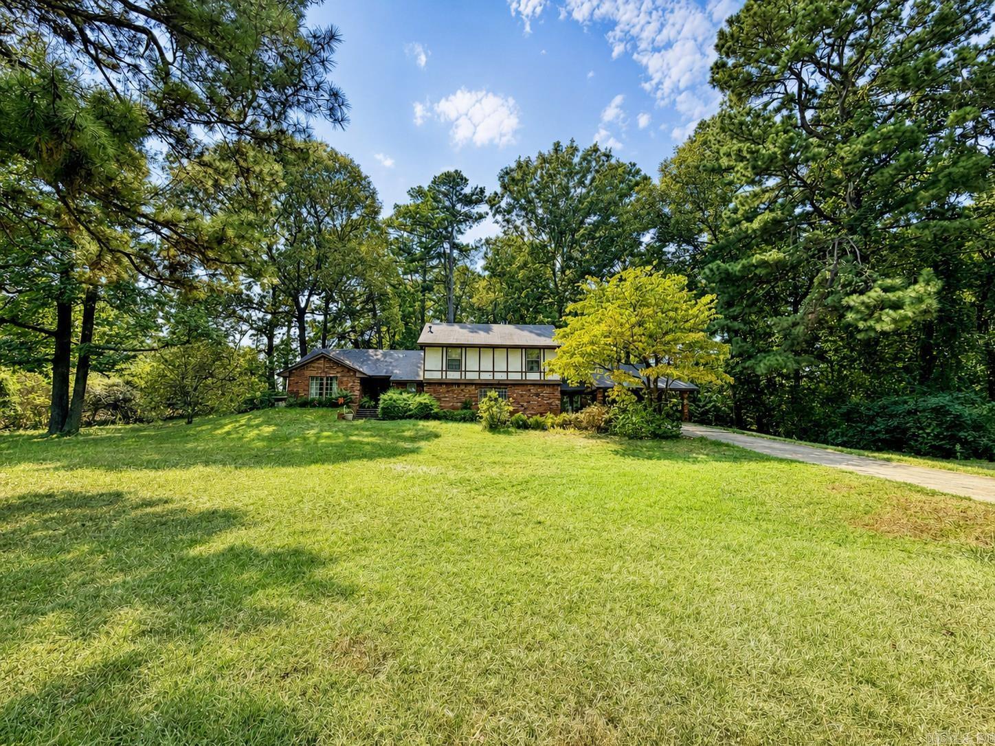 1211 Buck Wright Road