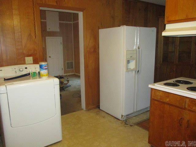 424 E Lake Street Property Photo 9