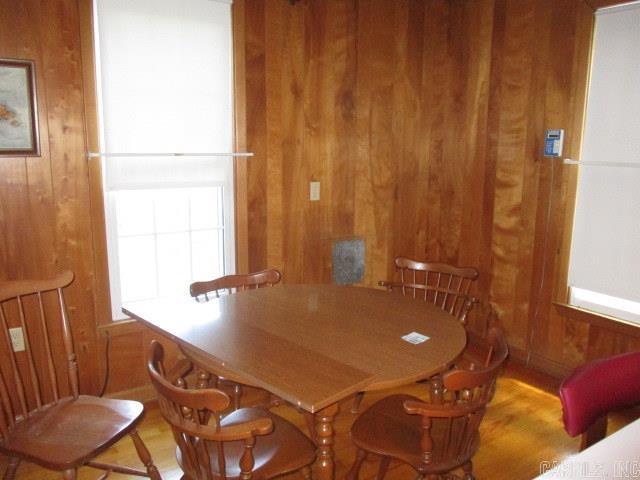 424 E Lake Street Property Photo 10