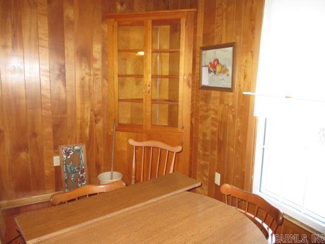424 E Lake Street Property Photo 11