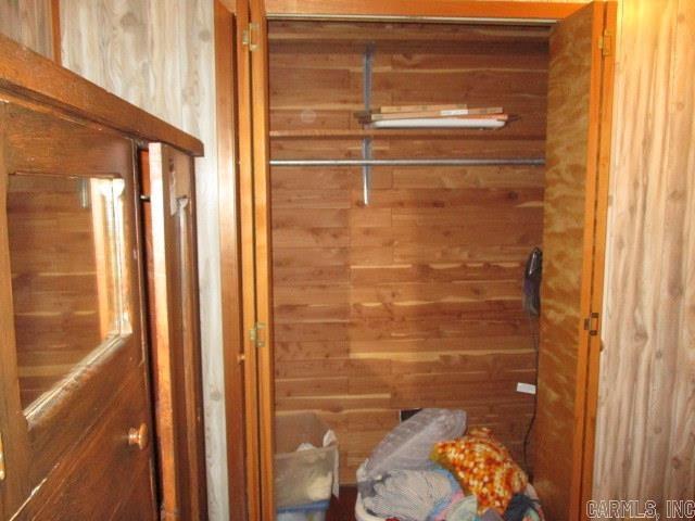 424 E Lake Street Property Photo 16