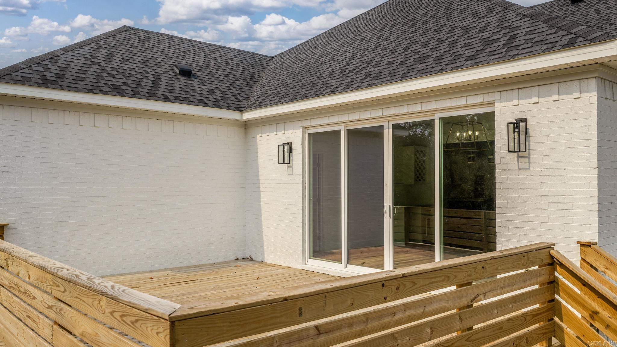 1008 Sussix Loop Property Photo 5