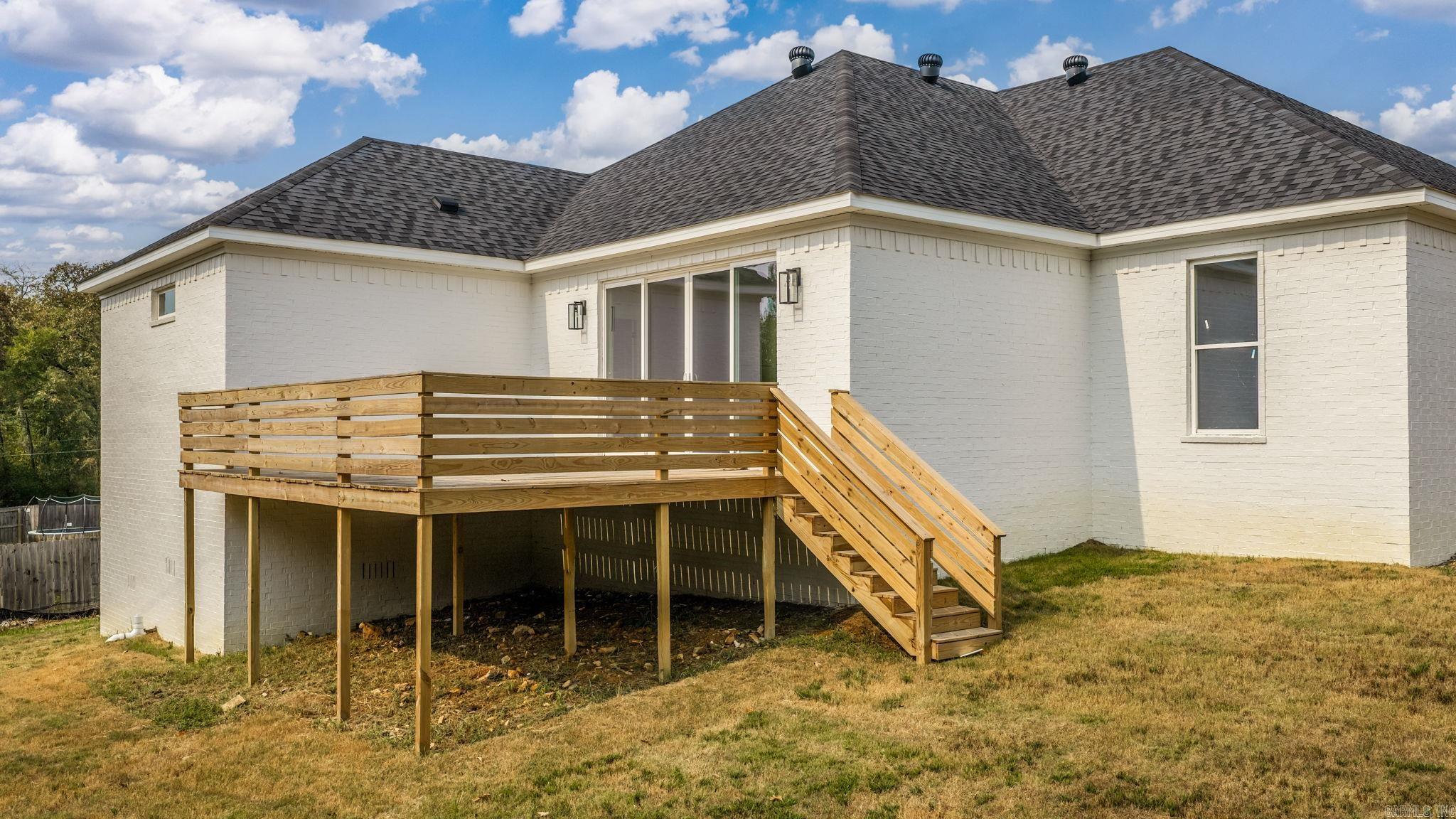 1008 Sussix Loop Property Photo 6