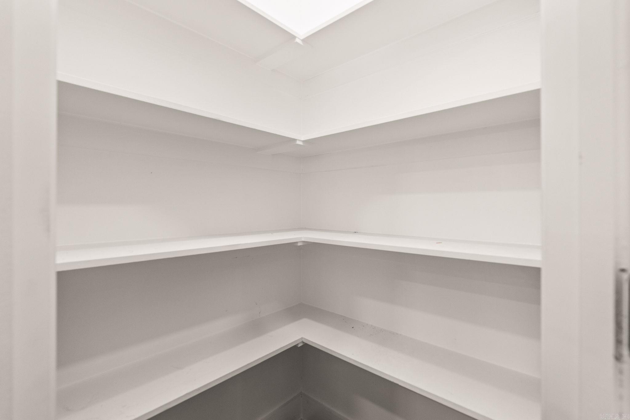 1008 Sussix Loop Property Photo 16