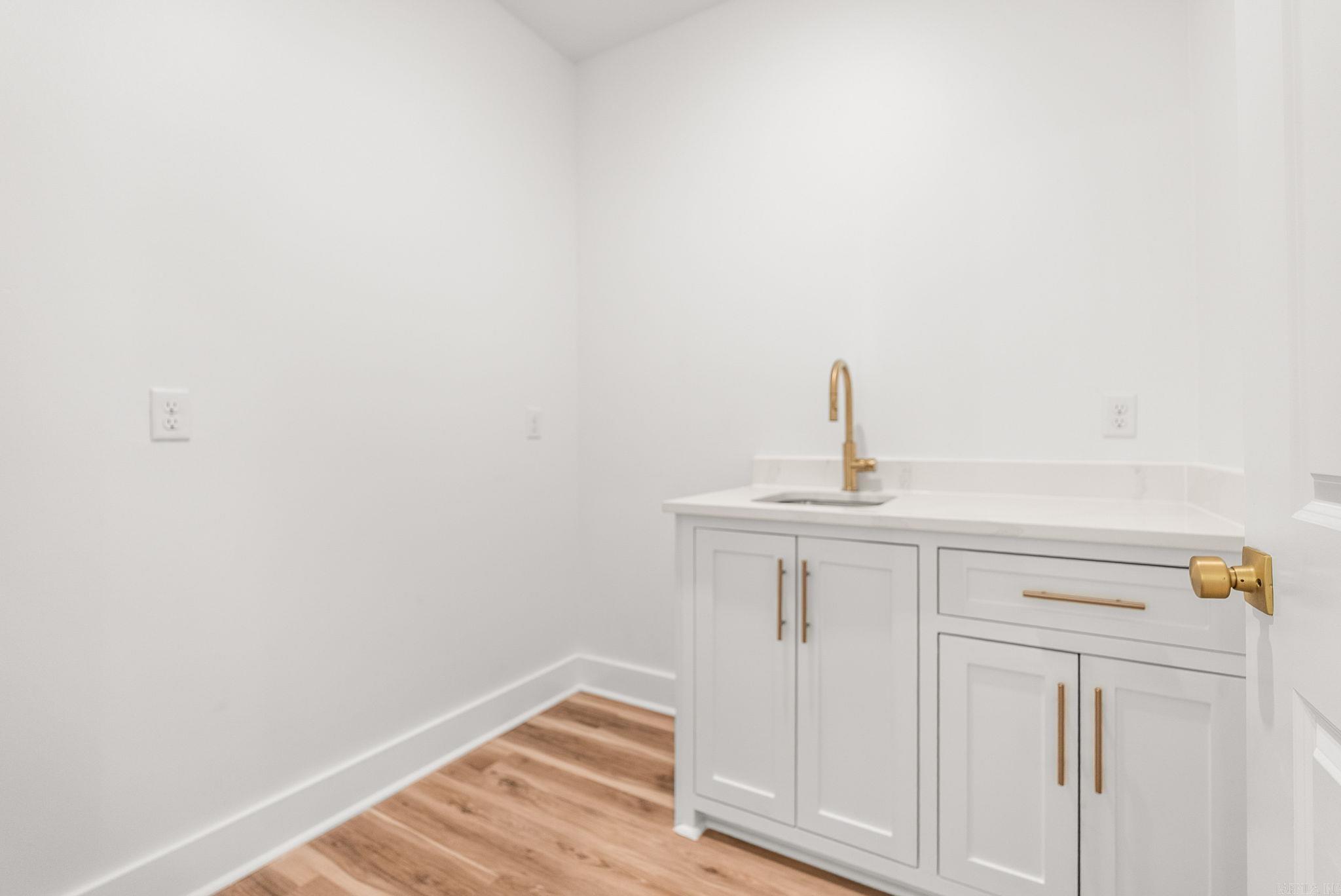 1008 Sussix Loop Property Photo 22