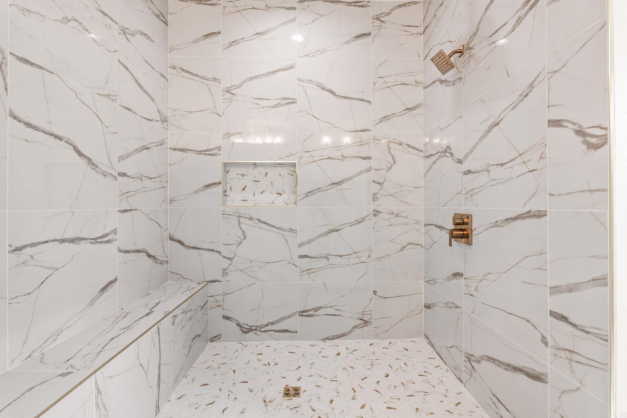1008 Sussix Loop Property Photo 28