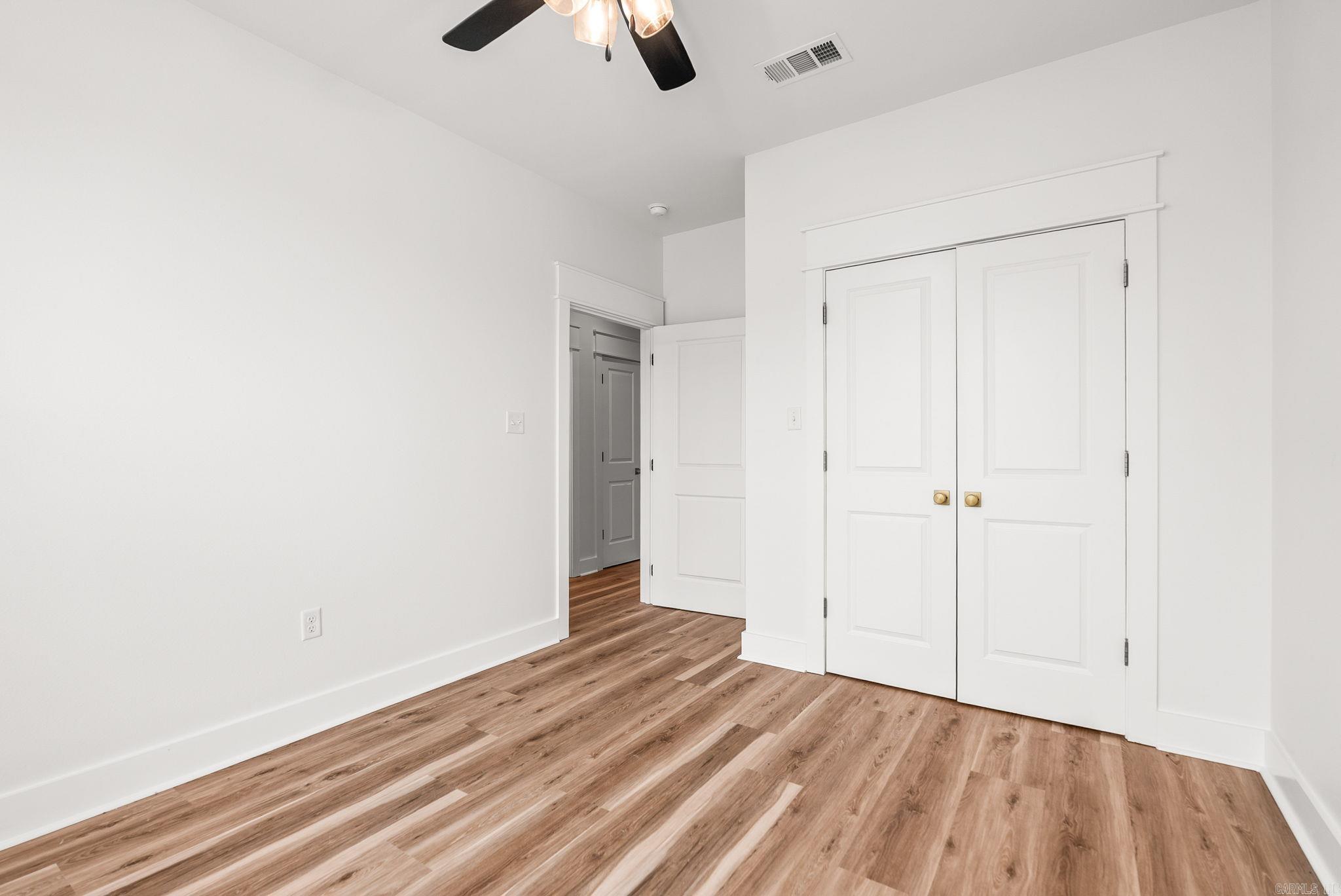 1008 Sussix Loop Property Photo 38