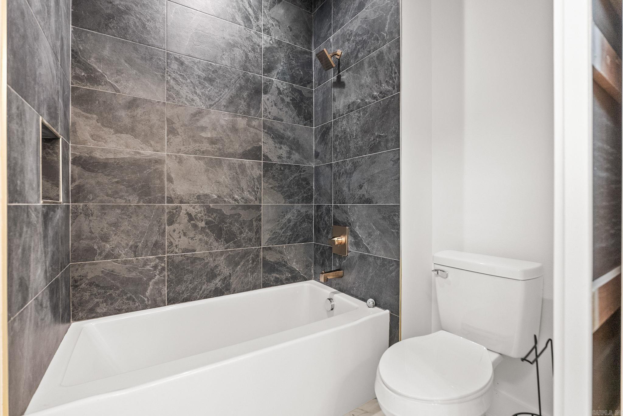 1008 Sussix Loop Property Photo 40
