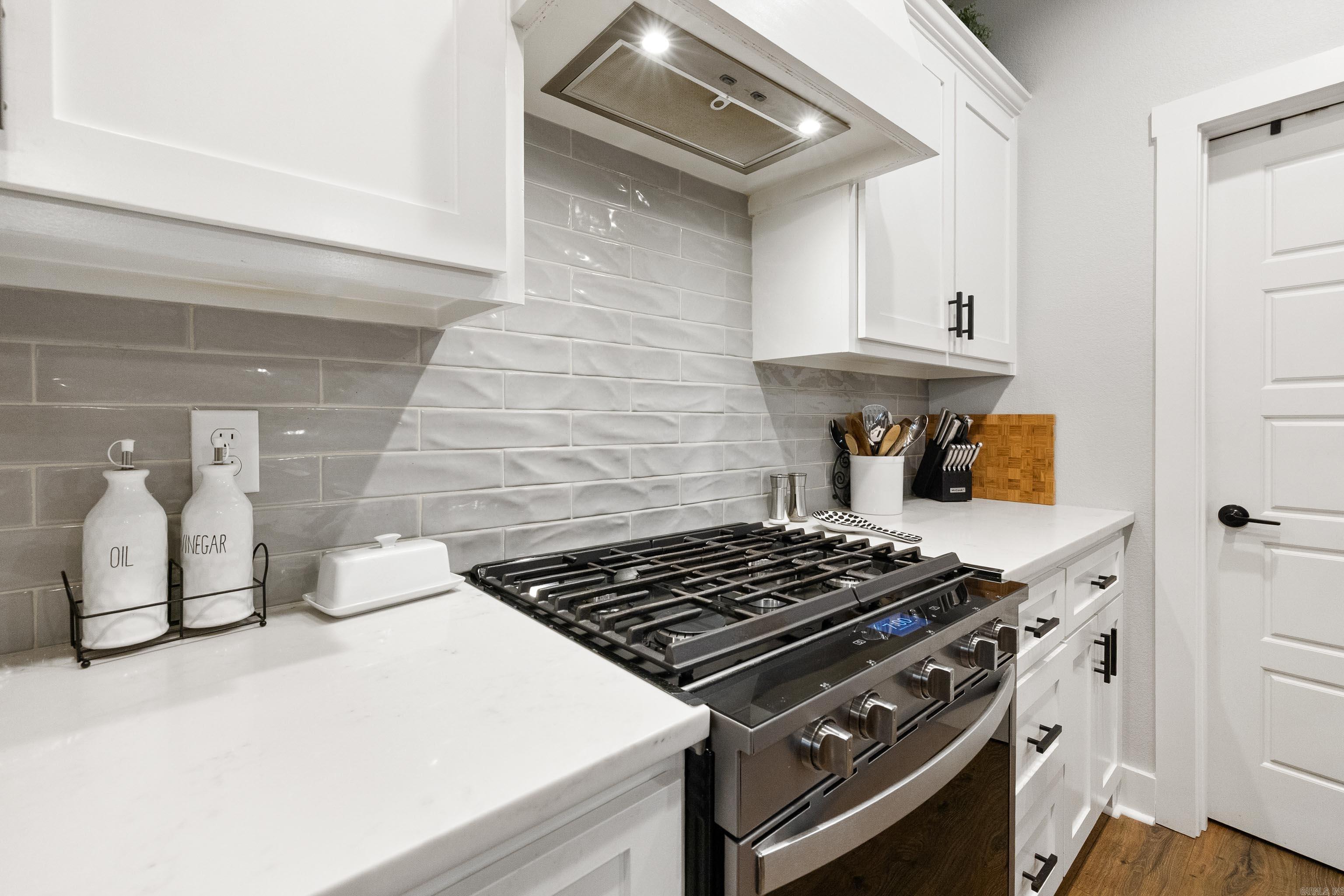 6000 Zumbehl Cove Property Photo 14