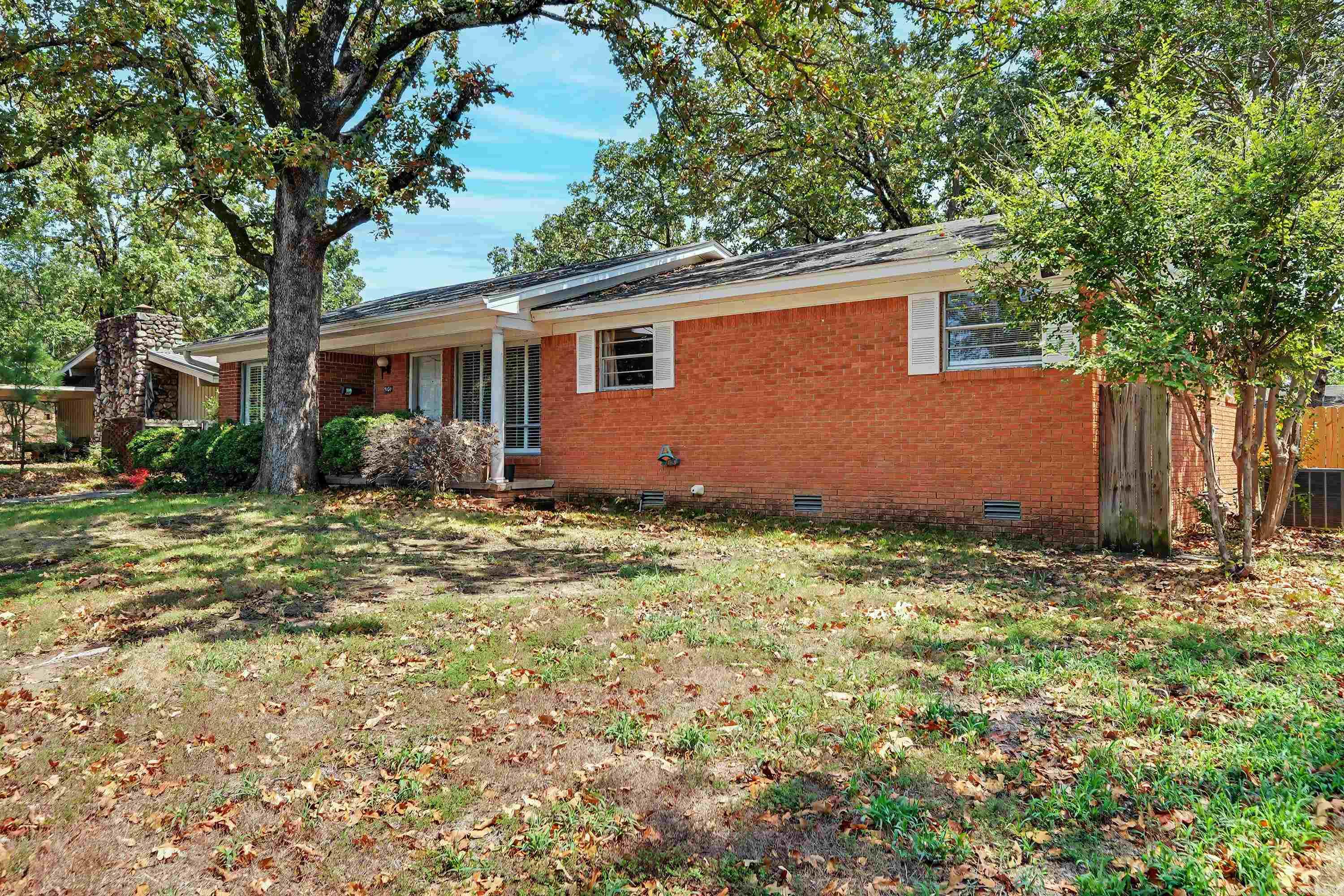 5104 N Cedar Property Photo 2