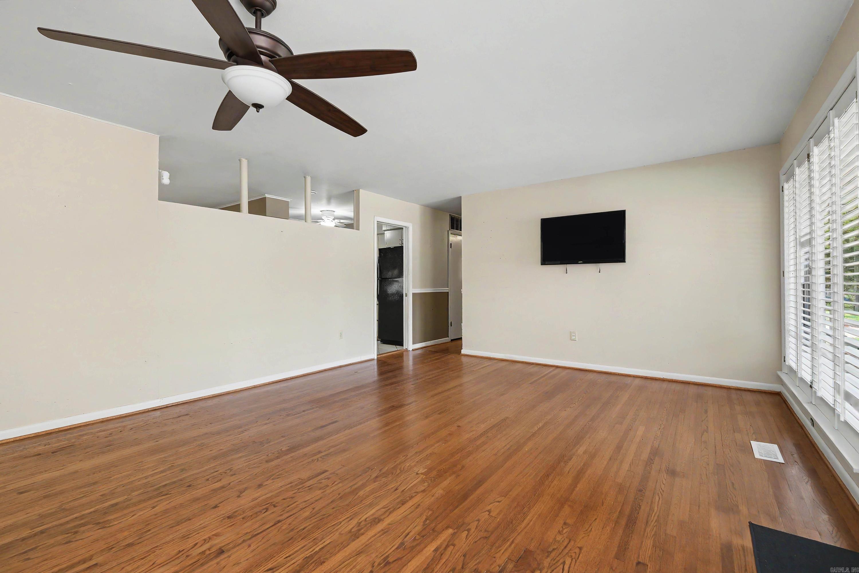 5104 N Cedar Property Photo 4