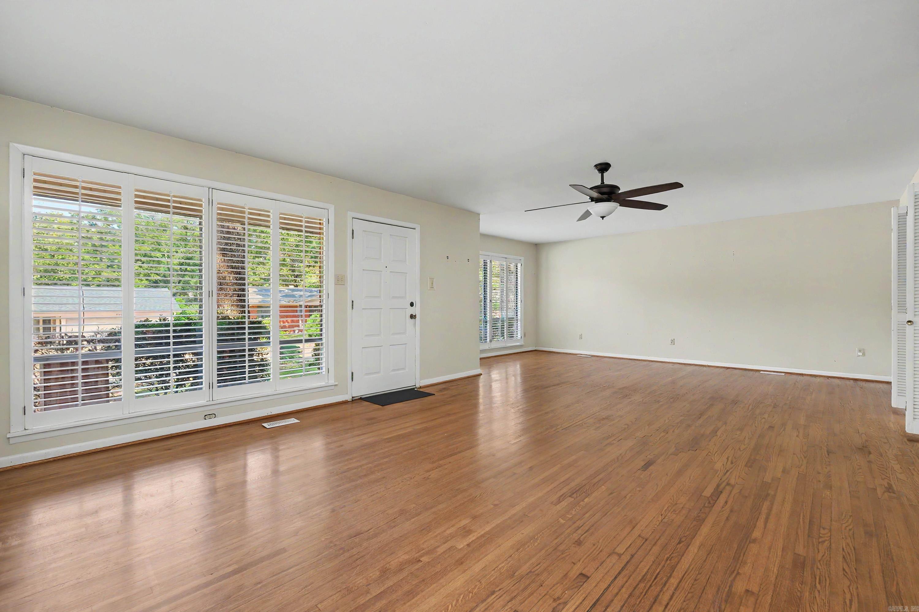 5104 N Cedar Property Photo 7