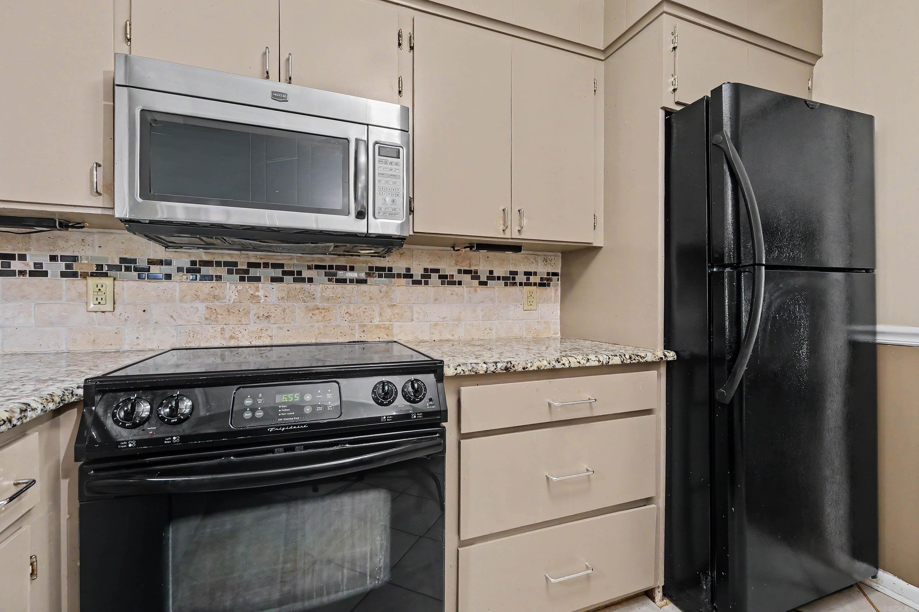5104 N Cedar Property Photo 14