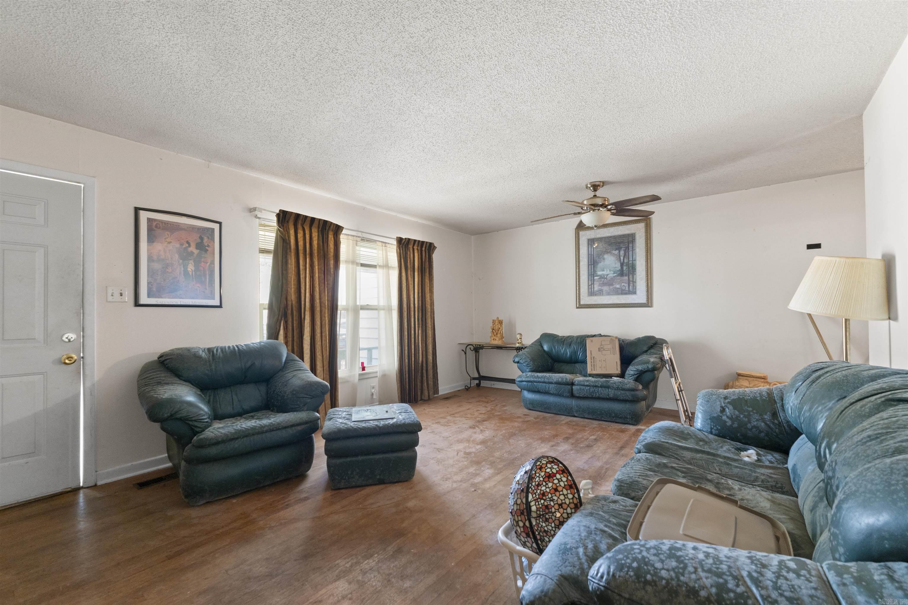 1705 School Drive Property Photo 5