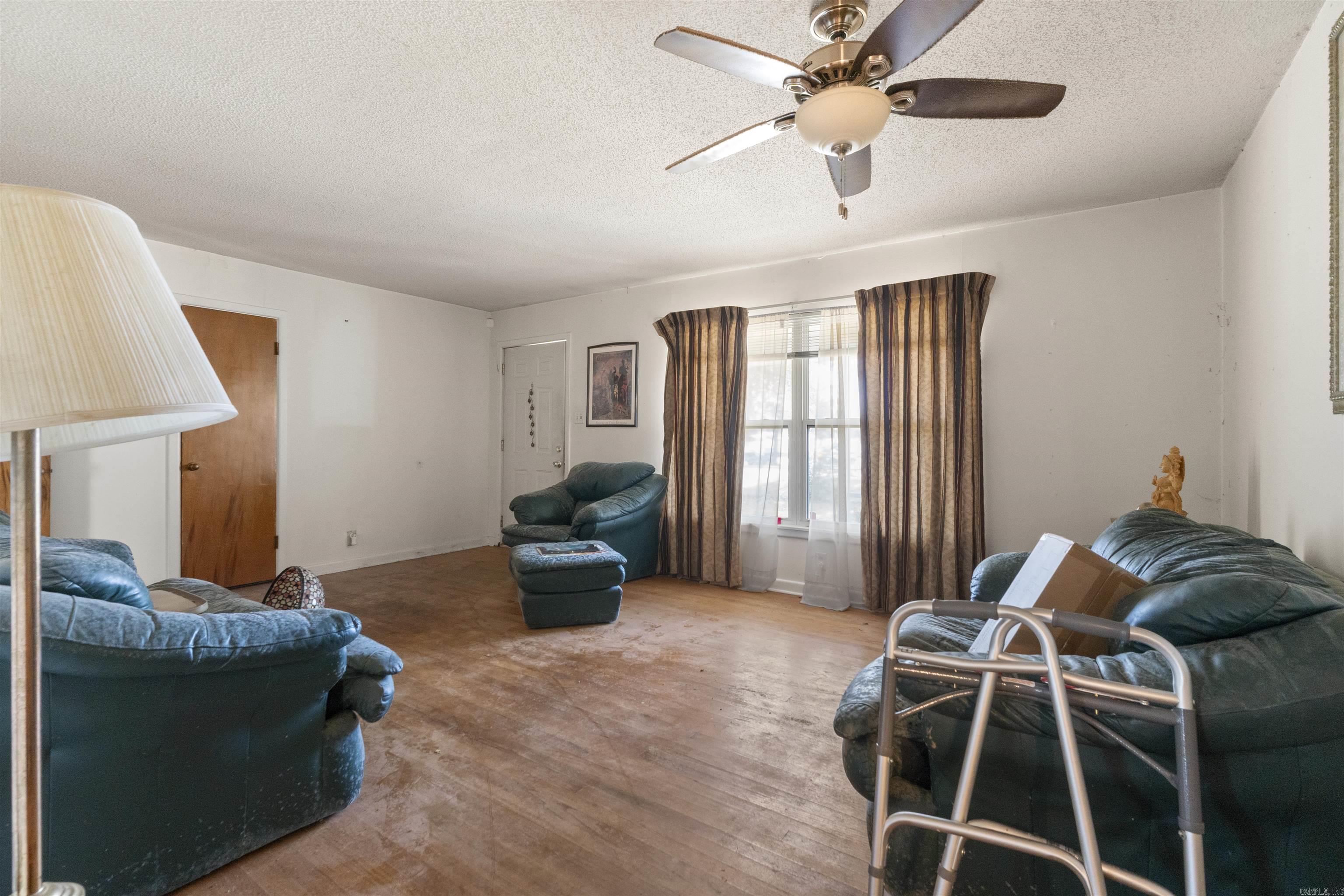 1705 School Drive Property Photo 8