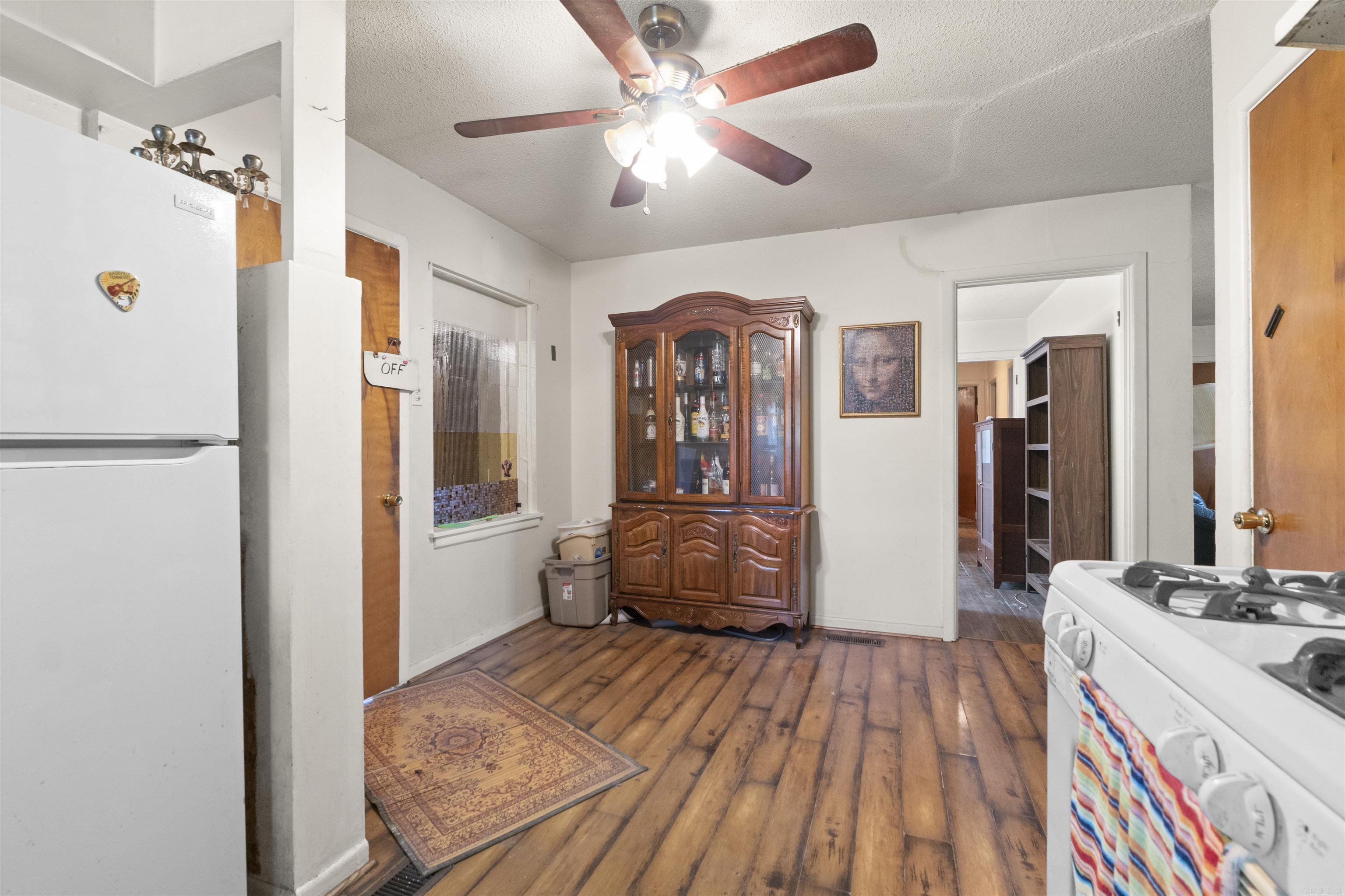 1705 School Drive Property Photo 12