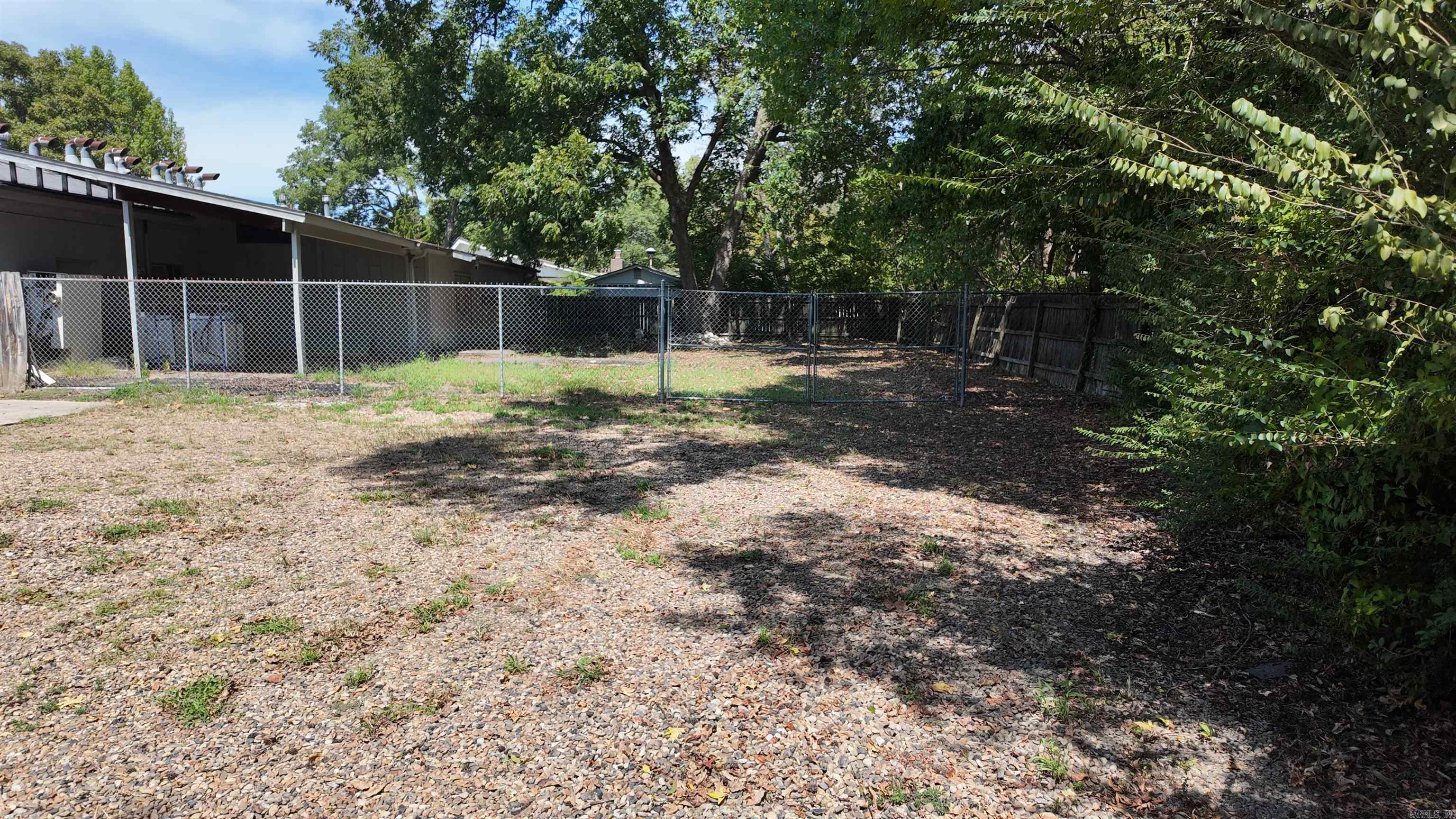 107 Reine St Property Photo 5