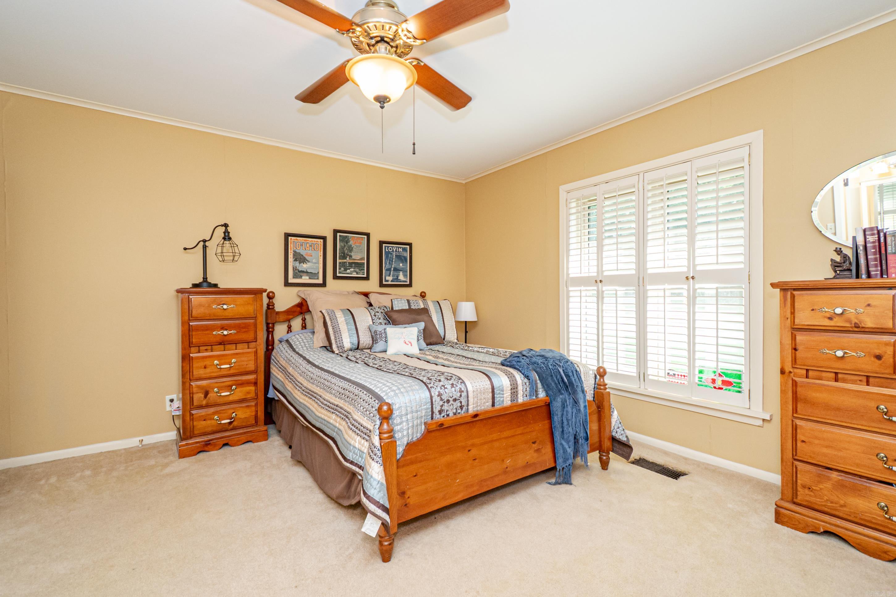 1633 Park Ln Property Photo 22