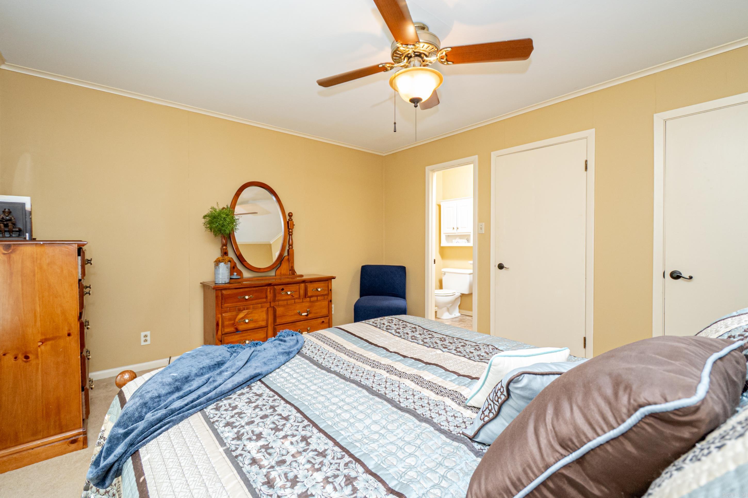 1633 Park Ln Property Photo 23
