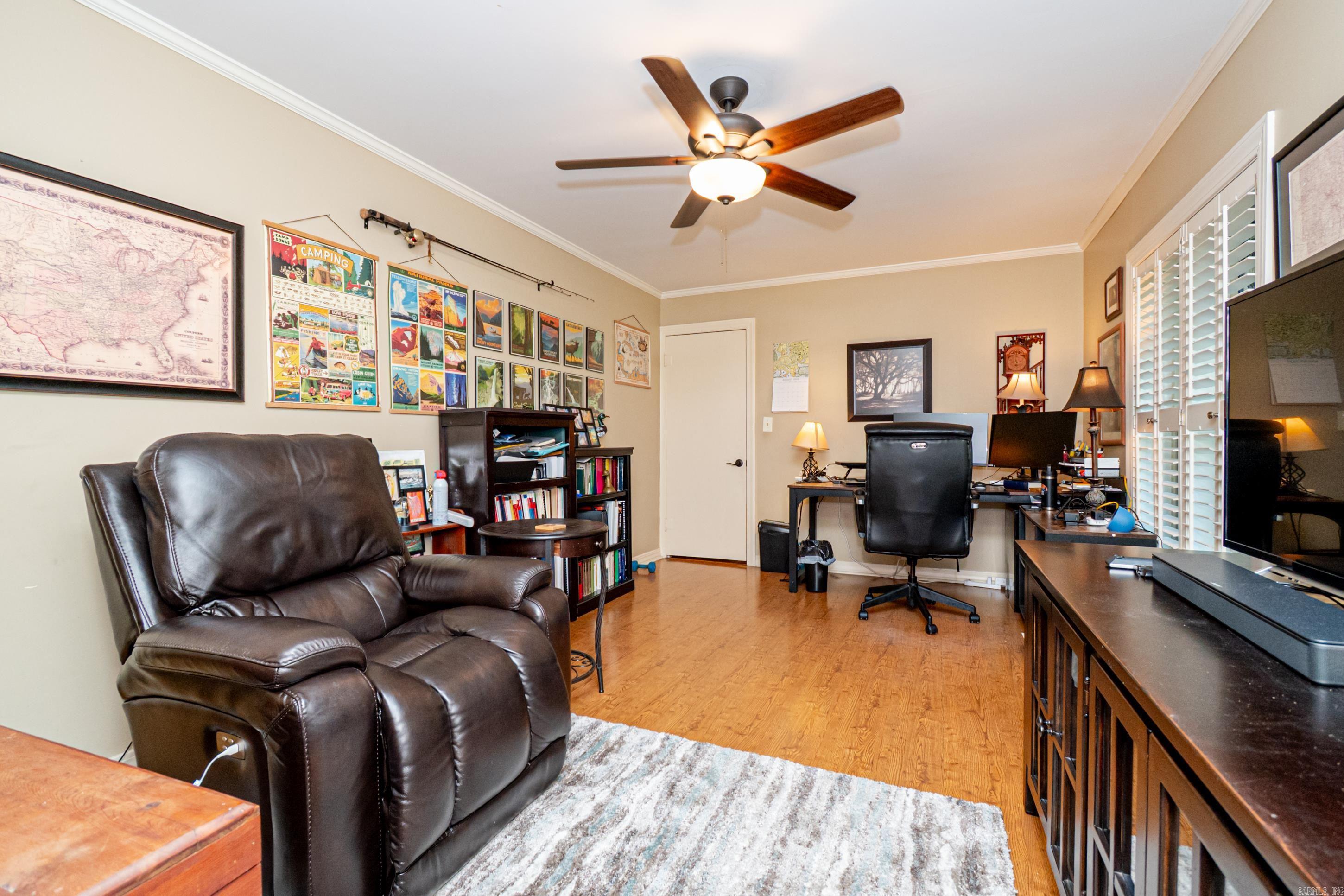 1633 Park Ln Property Photo 35