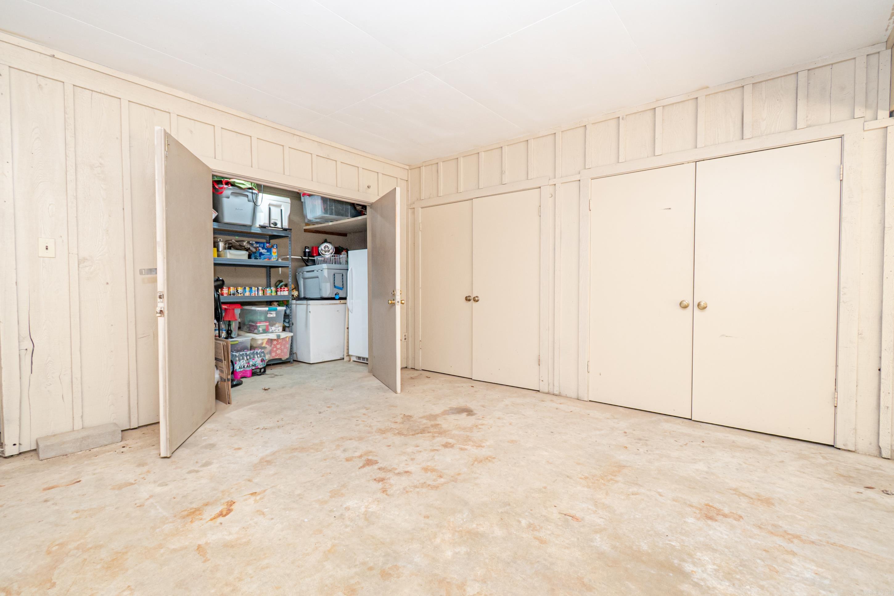1633 Park Ln Property Photo 38