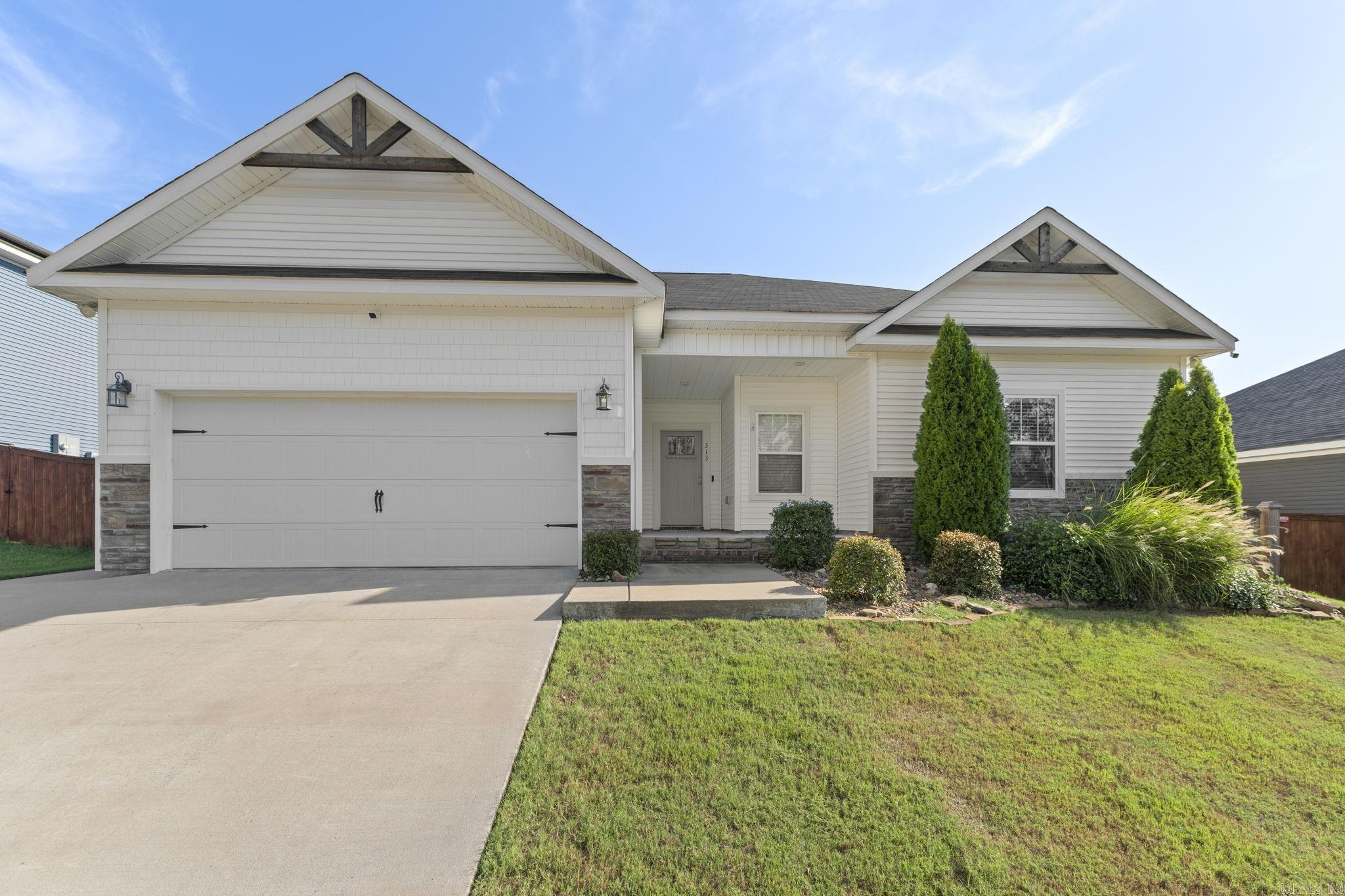 313 Kings Ranch Drive Property Photo 2