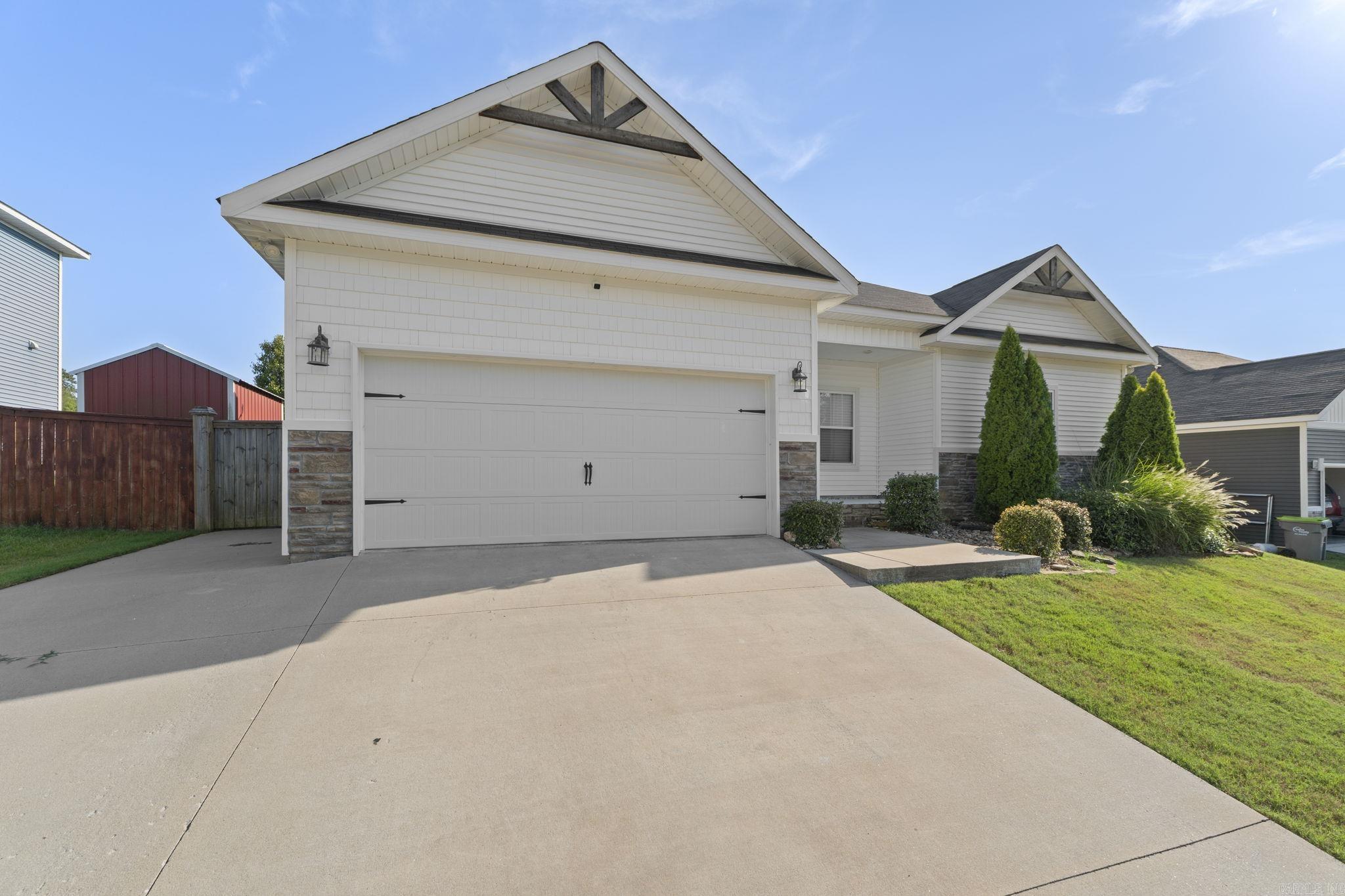 313 Kings Ranch Drive Property Photo 4