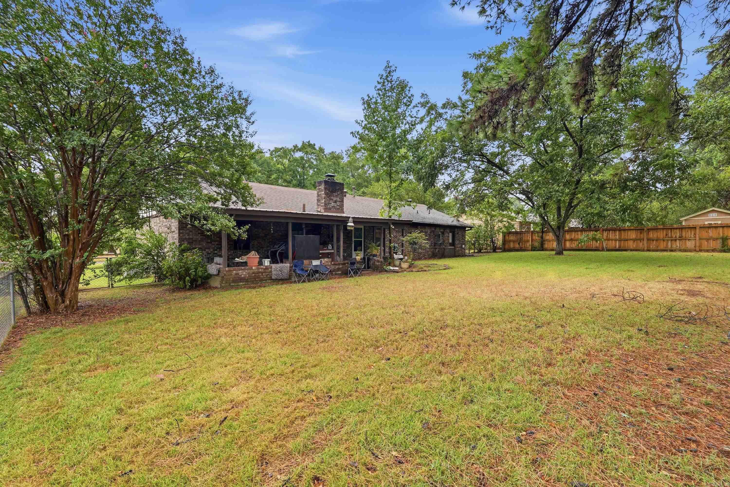 5 Club Rd Property Photo 38