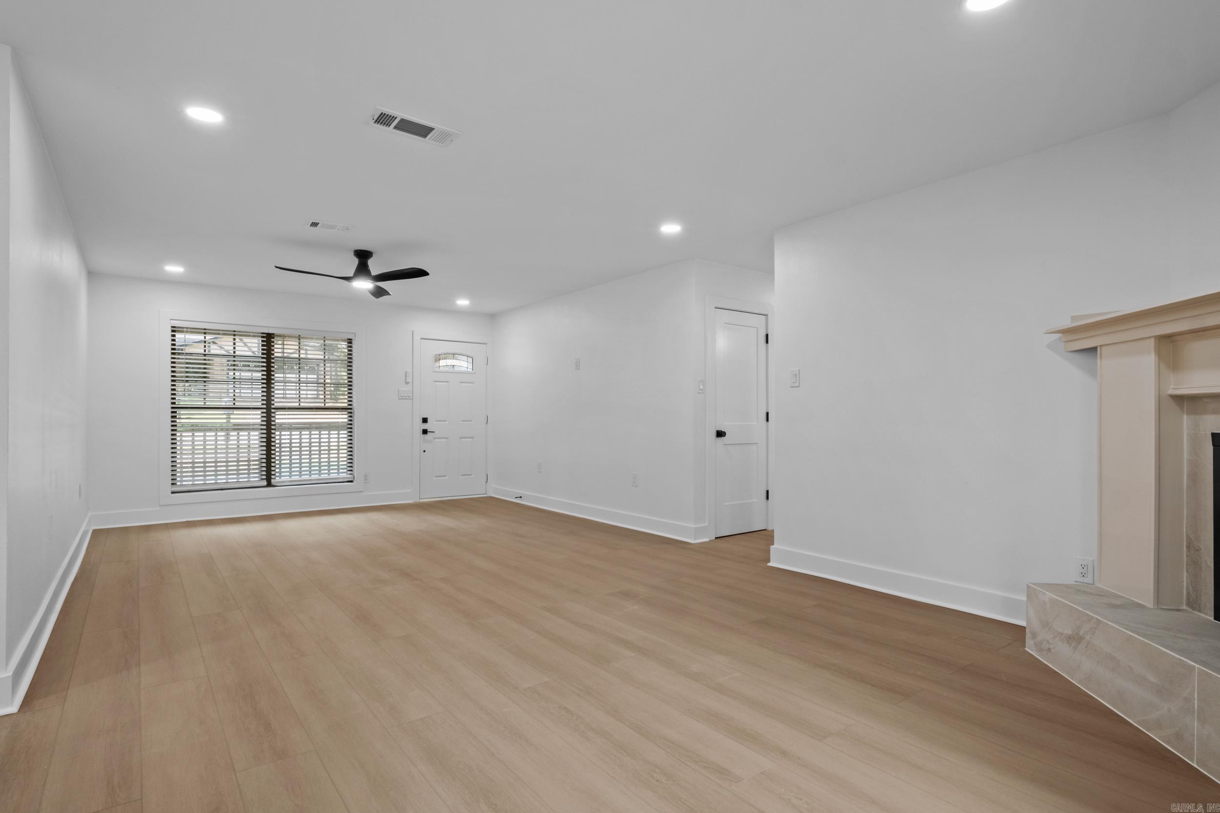 8806 Oakhaven Drive Property Photo 10