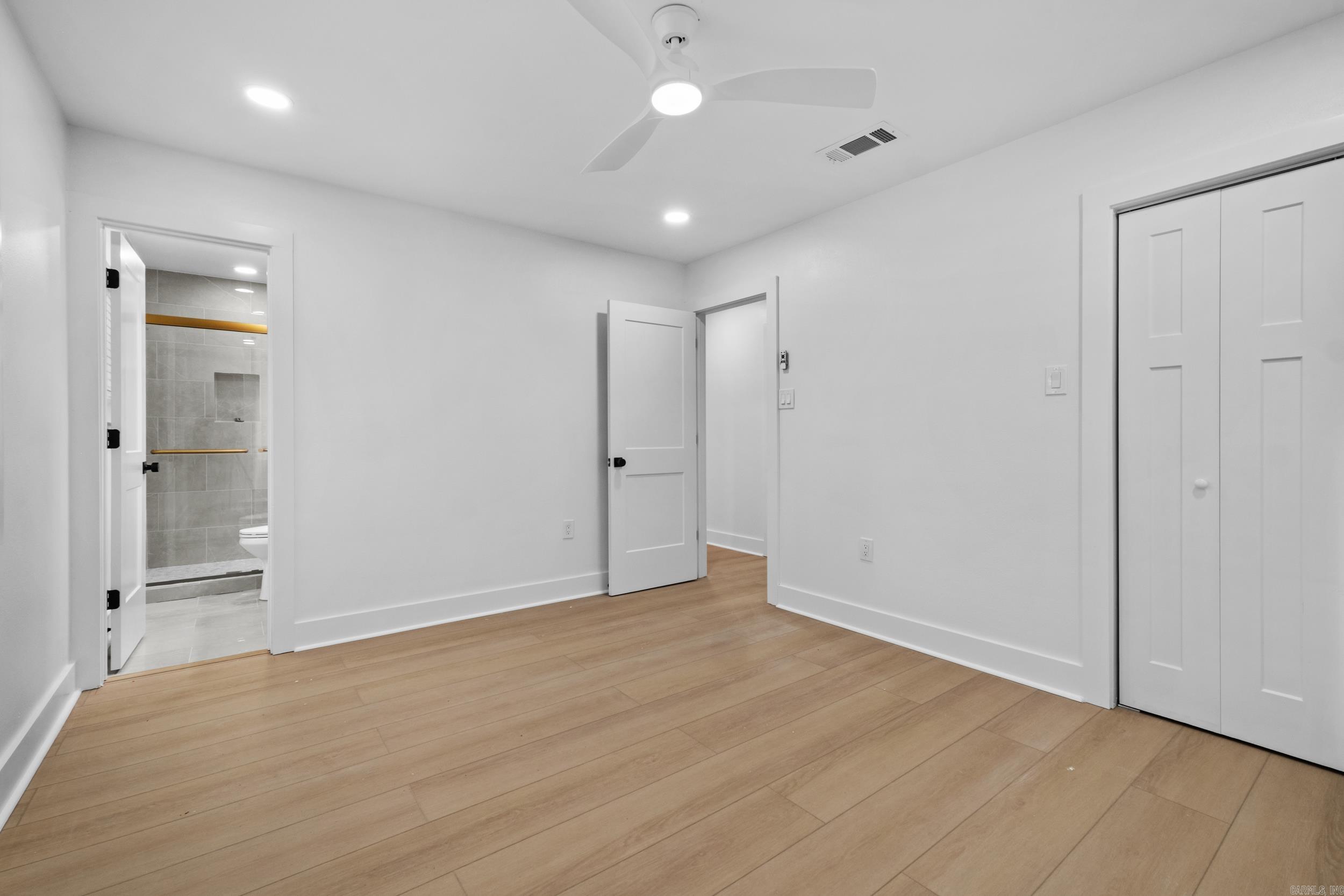 8806 Oakhaven Drive Property Photo 22