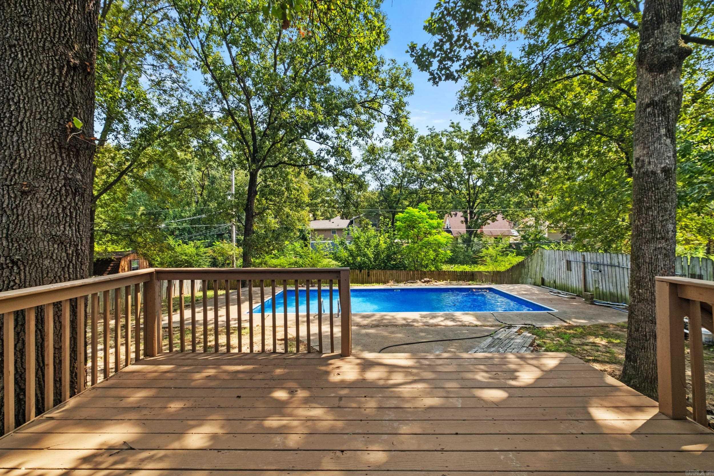 8806 Oakhaven Drive Property Photo 32