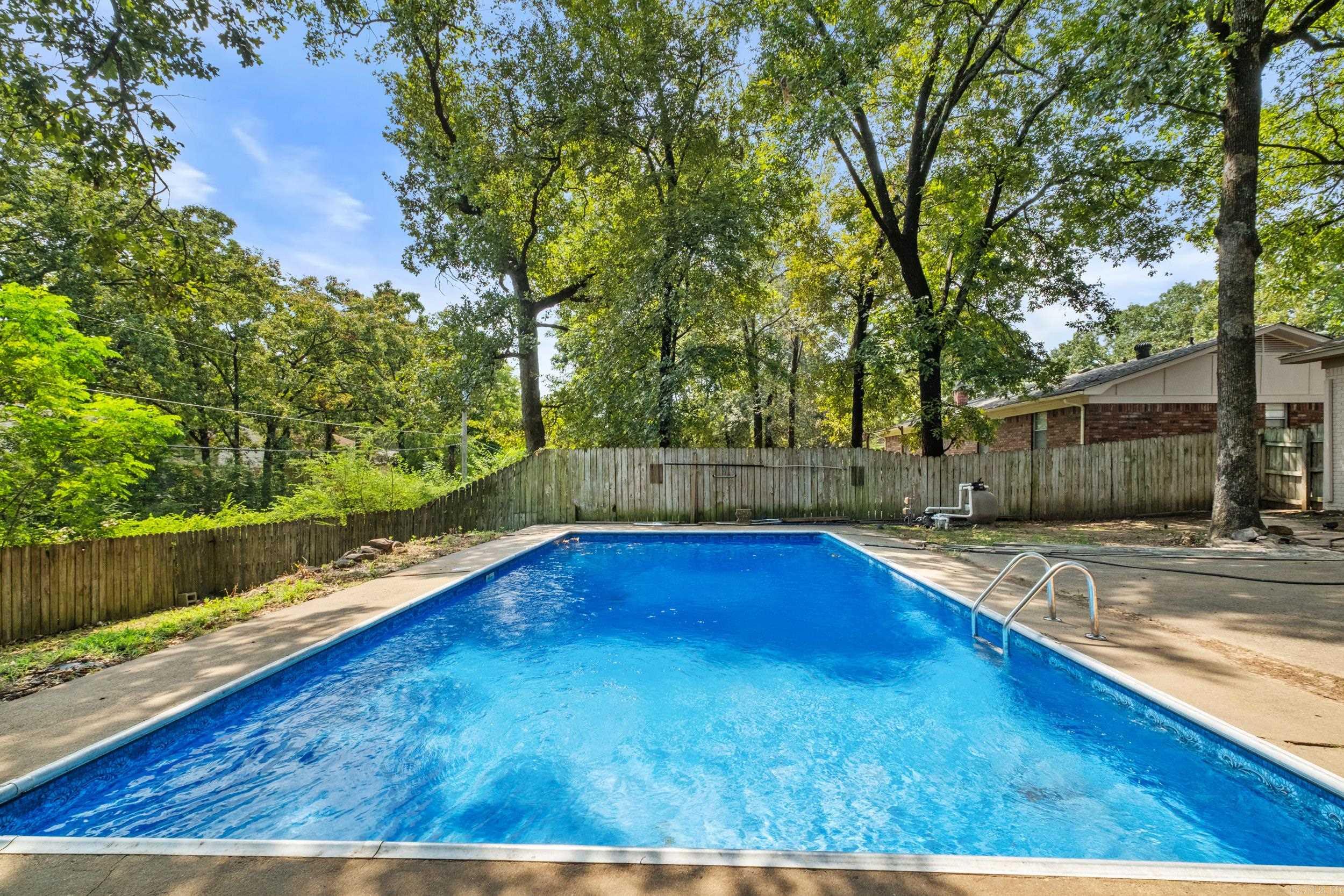 8806 Oakhaven Drive Property Photo 34