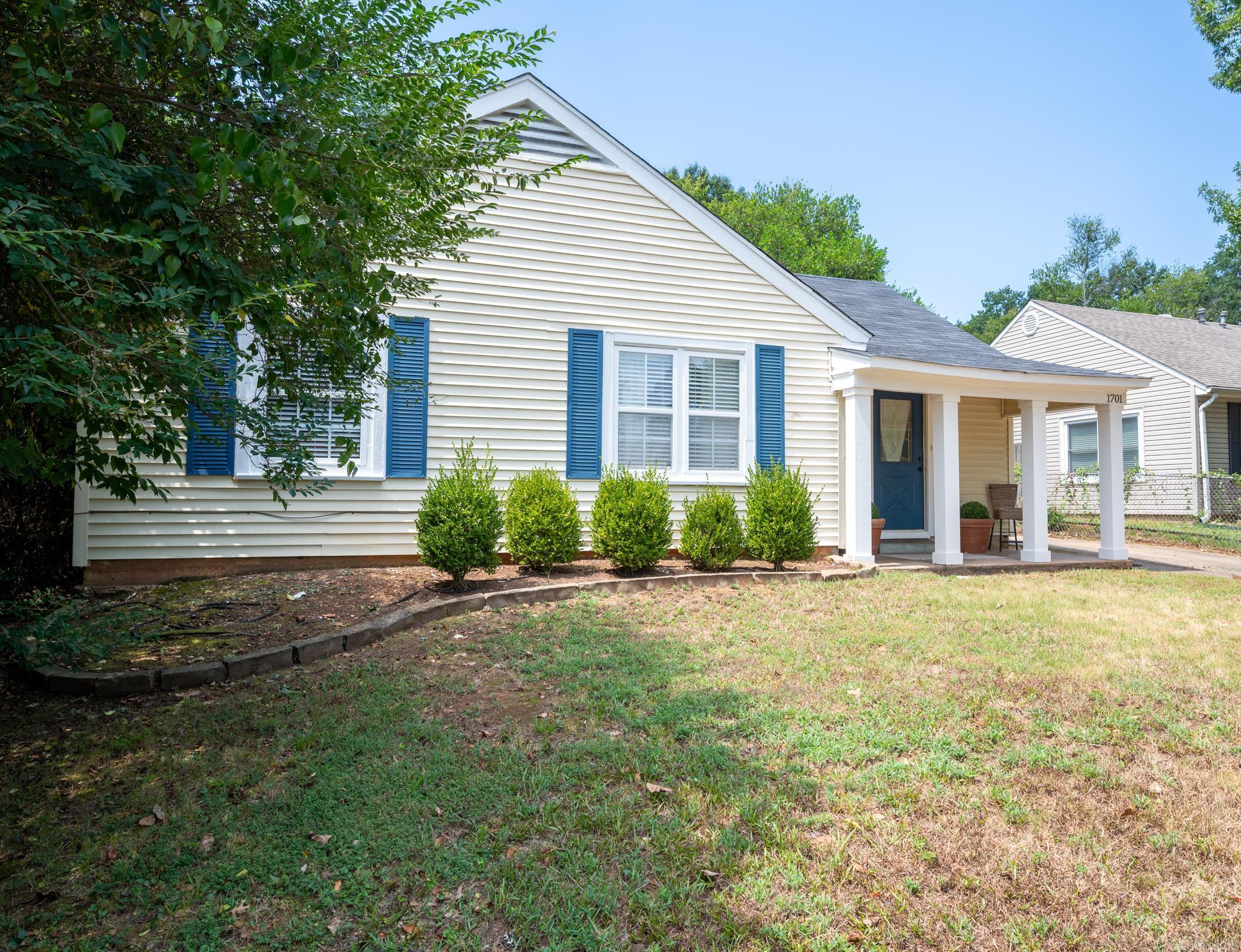 1701 Magnolia Avenue Property Photo 2