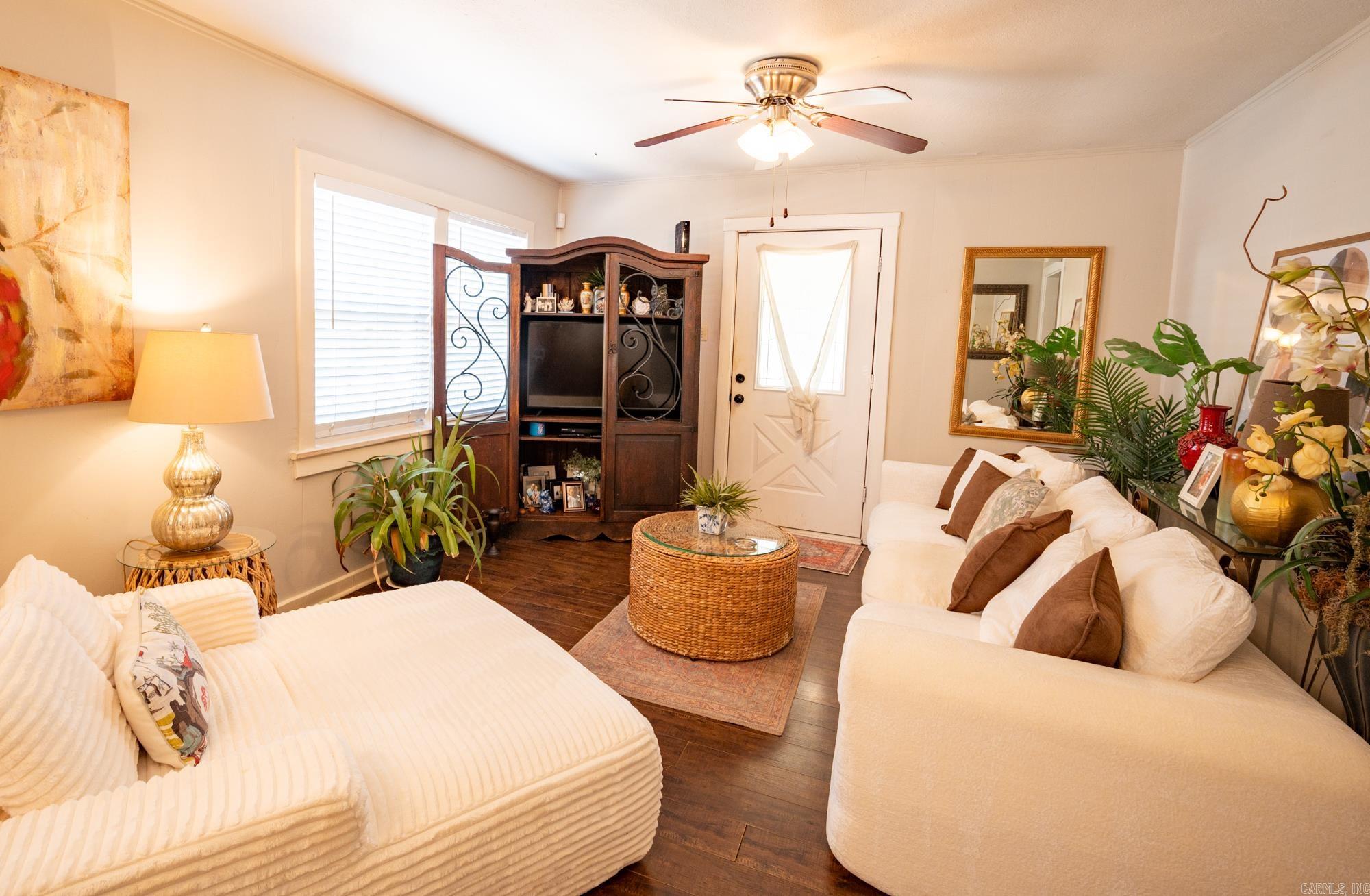 1701 Magnolia Avenue Property Photo 6