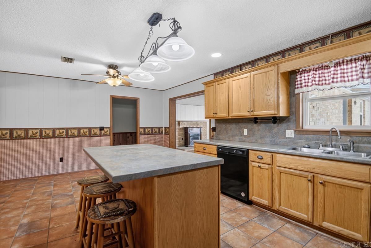 1313 Bayer Street Property Photo 22