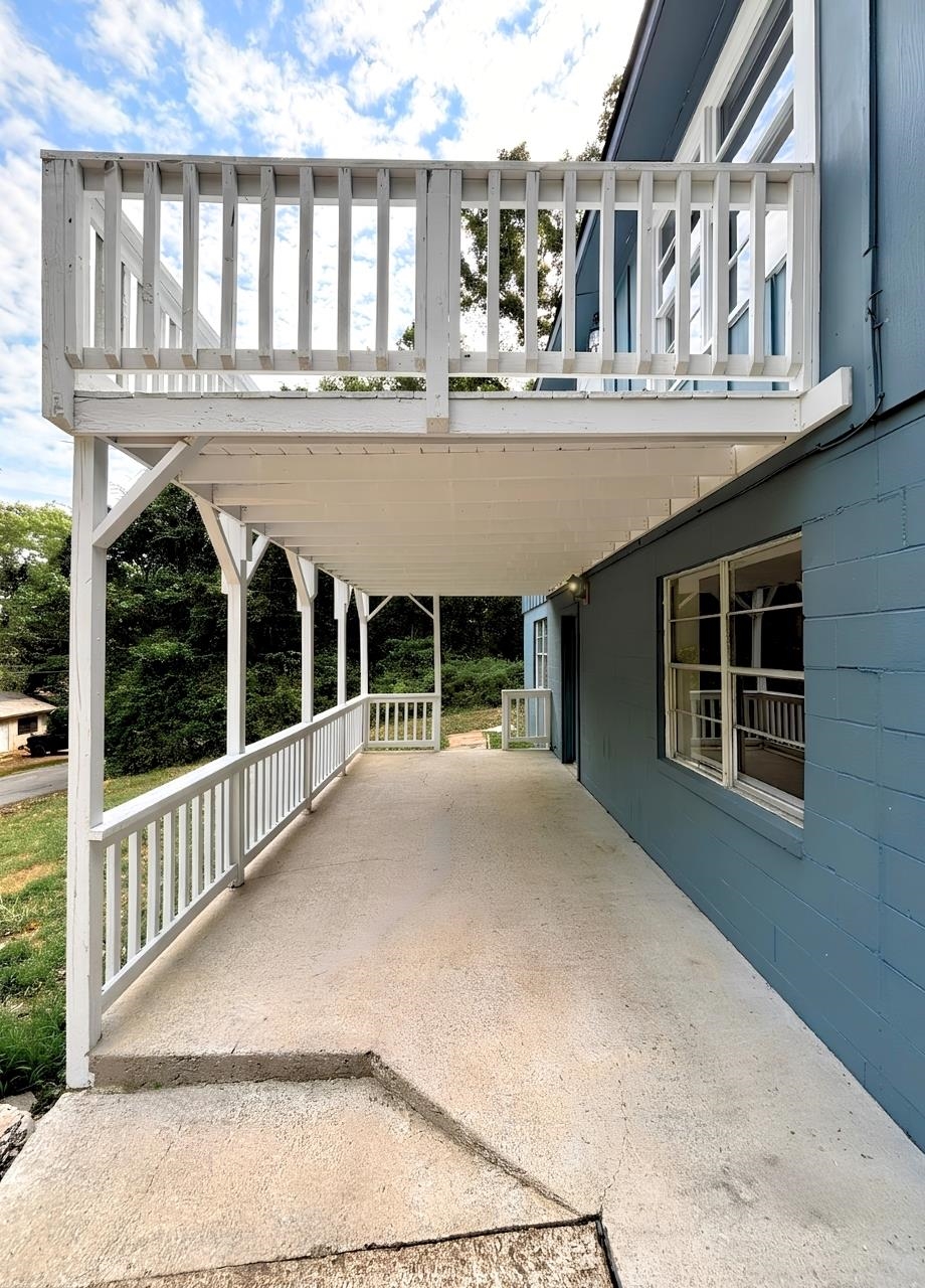 6 Powhatan Drive Property Photo 2