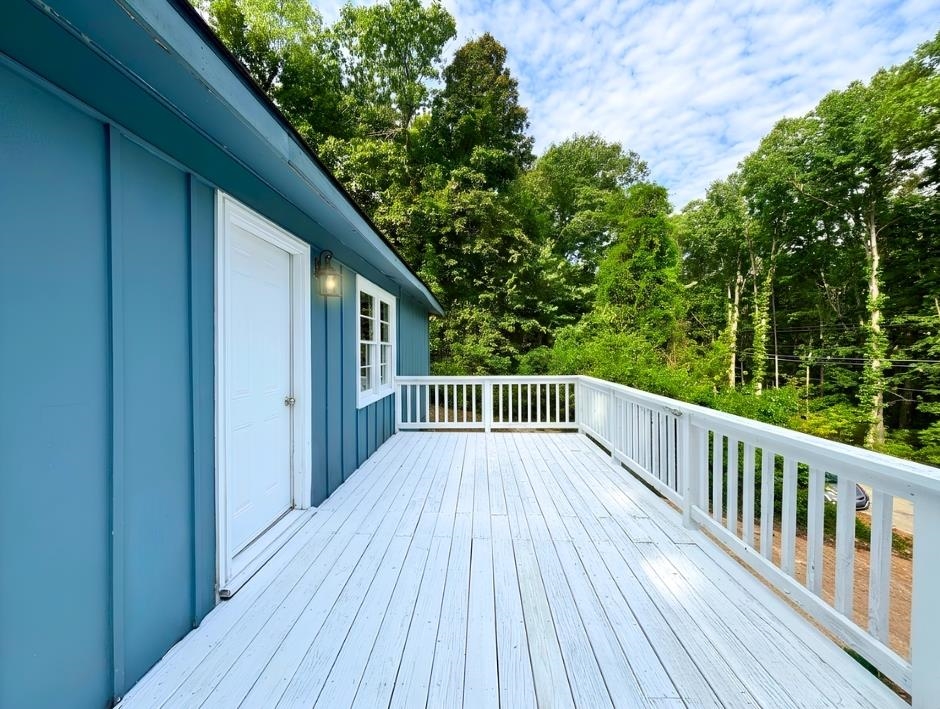 6 Powhatan Drive Property Photo 4