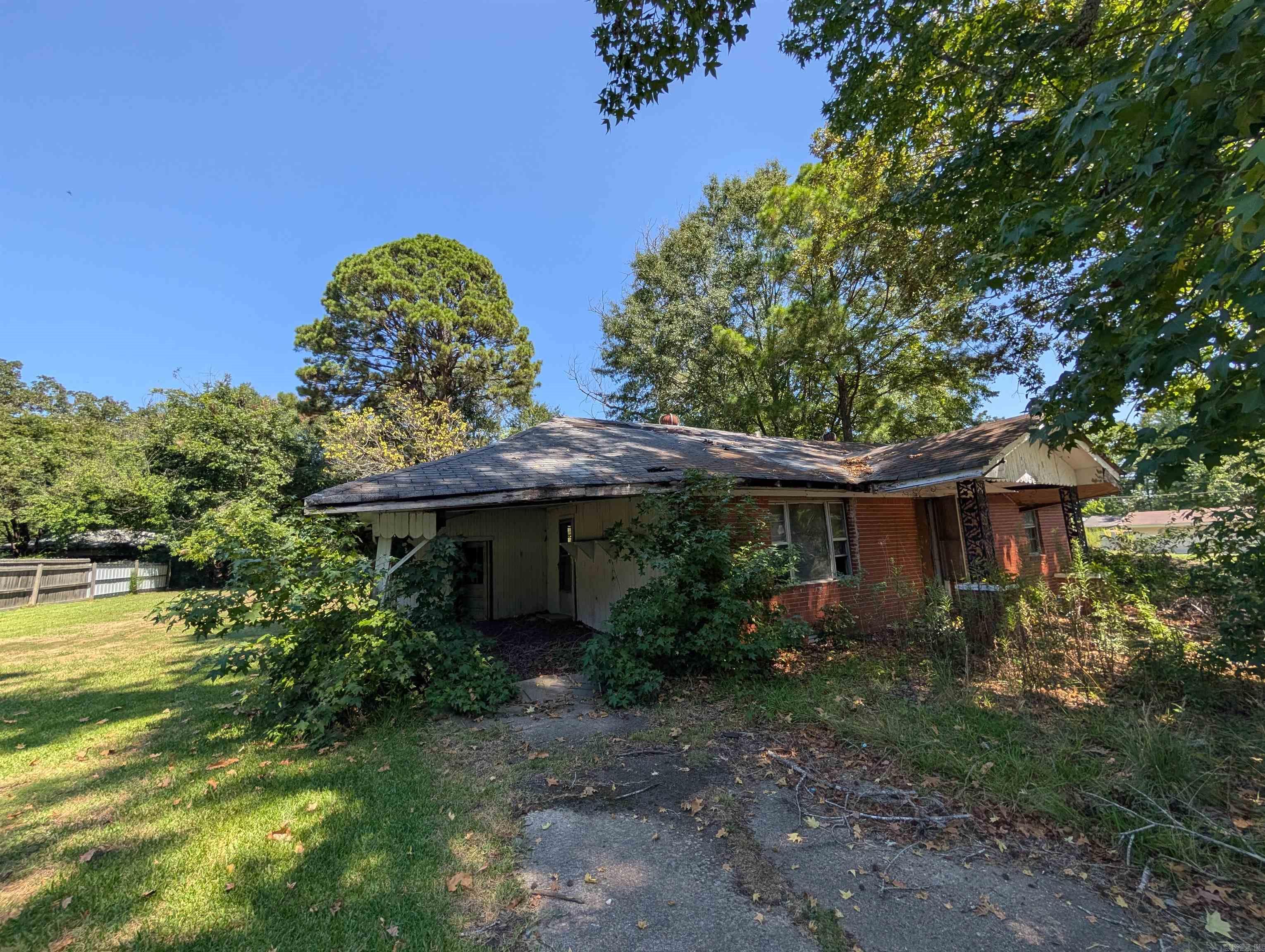 5405 W Jones Street Property Photo 9