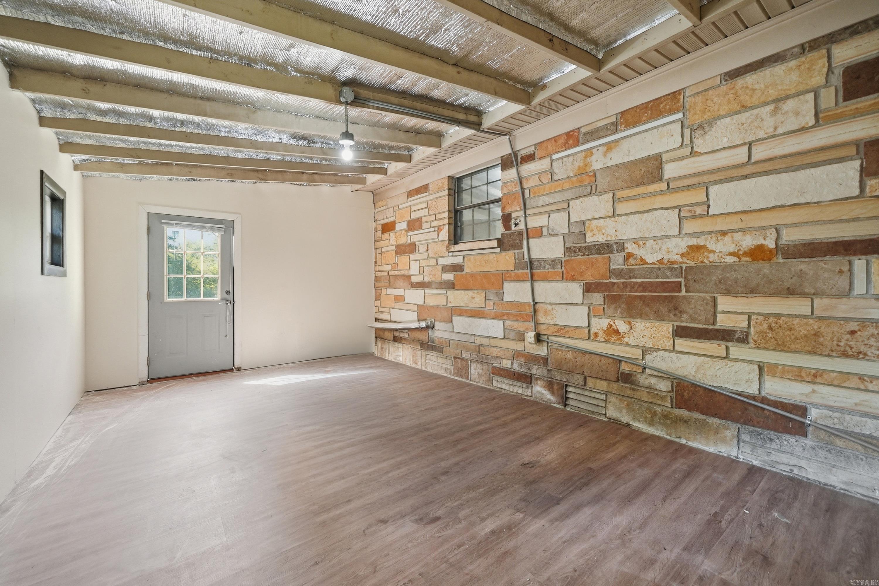 906 2nd Street Property Photo 17